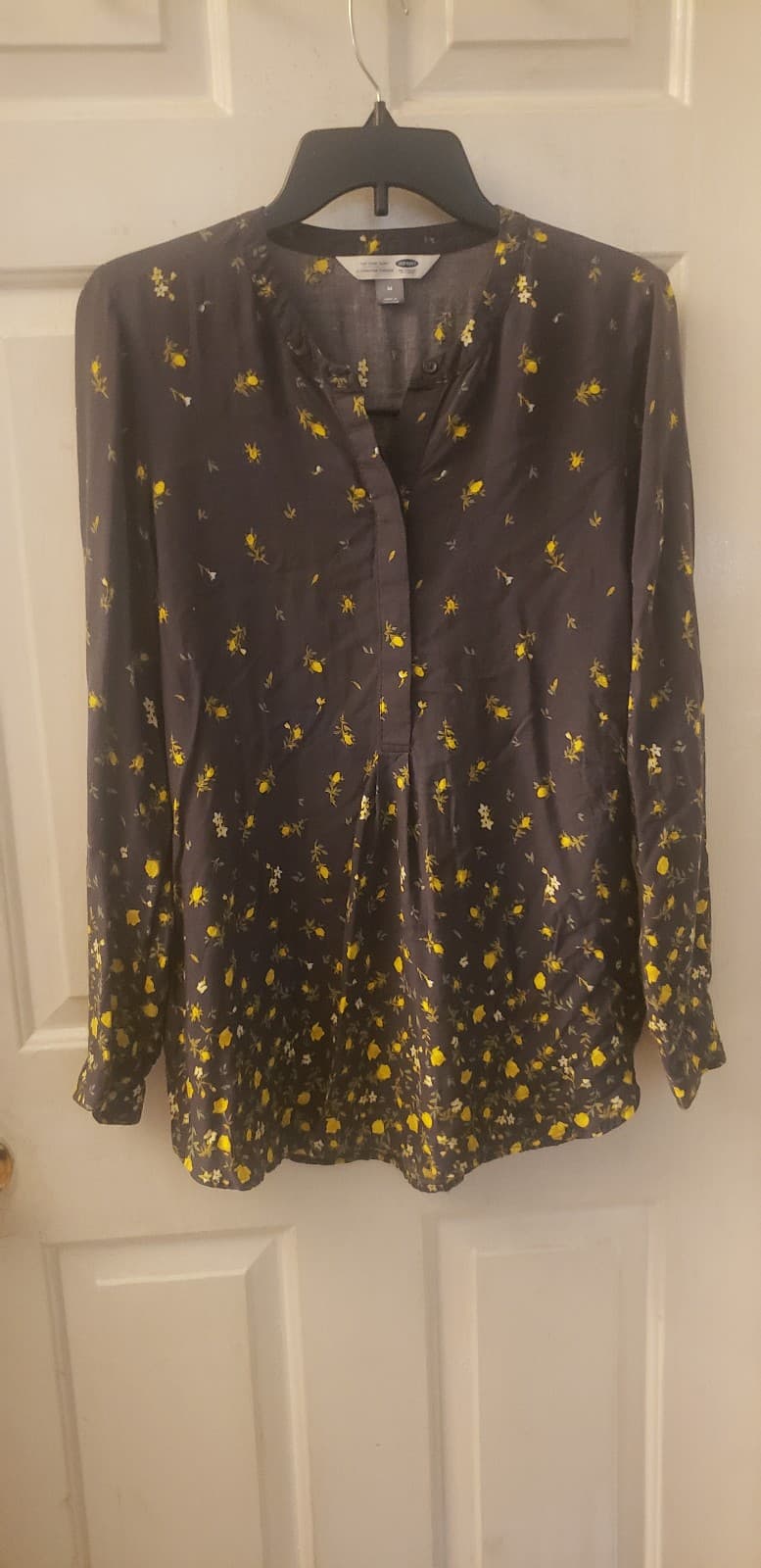 Old Navy peasant blouse. Medium - Image 1