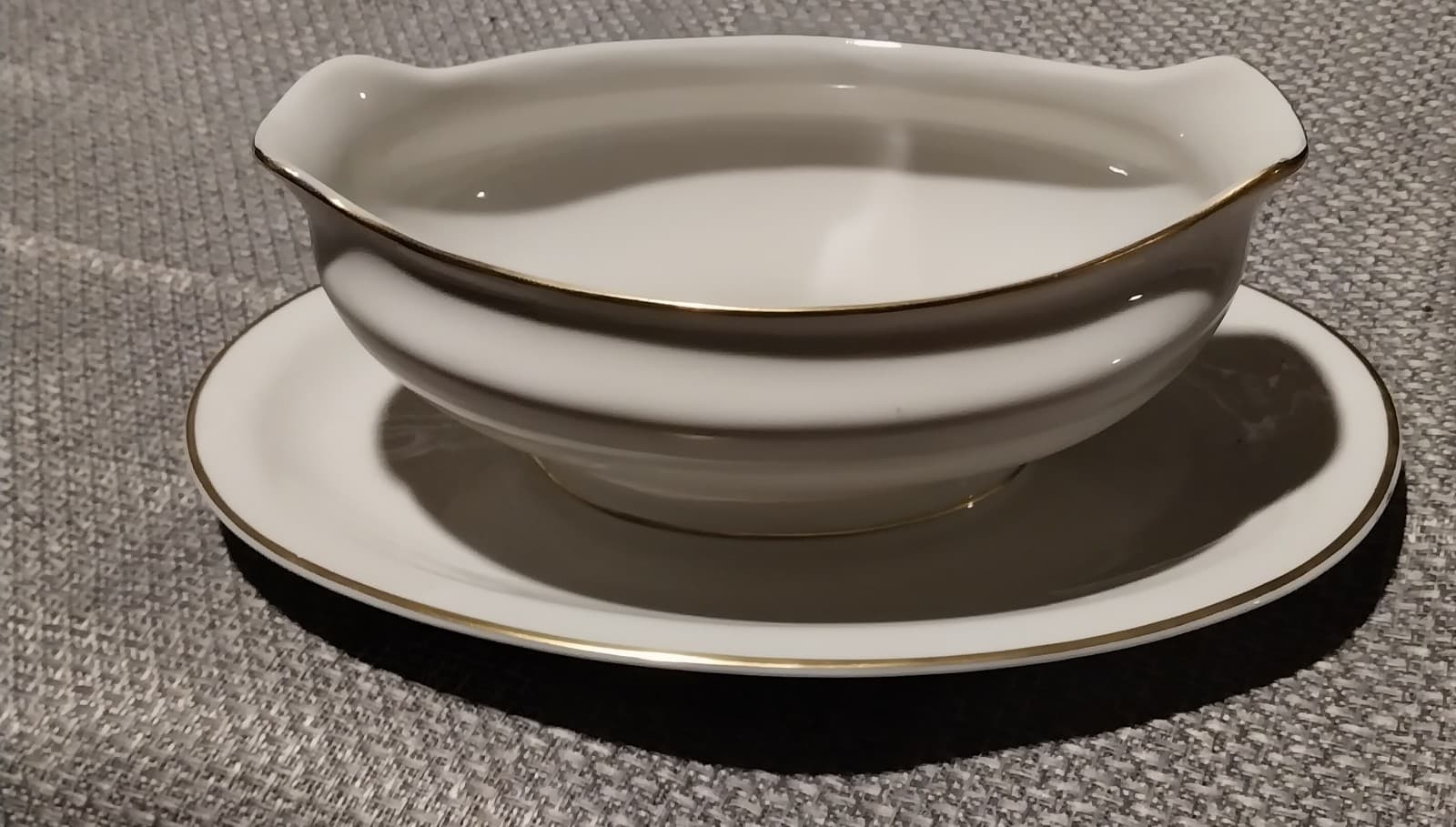 Royal Jackson Fine China Gravy Bowl. Rose Design - Thumbnail 2