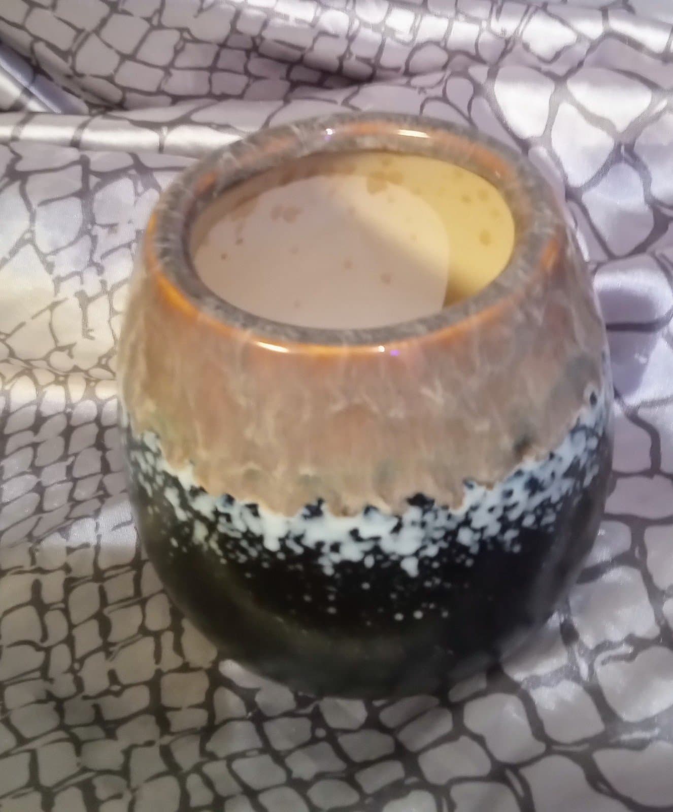 Vintage Blue And Beige Vase. 6" Tall - Image 1