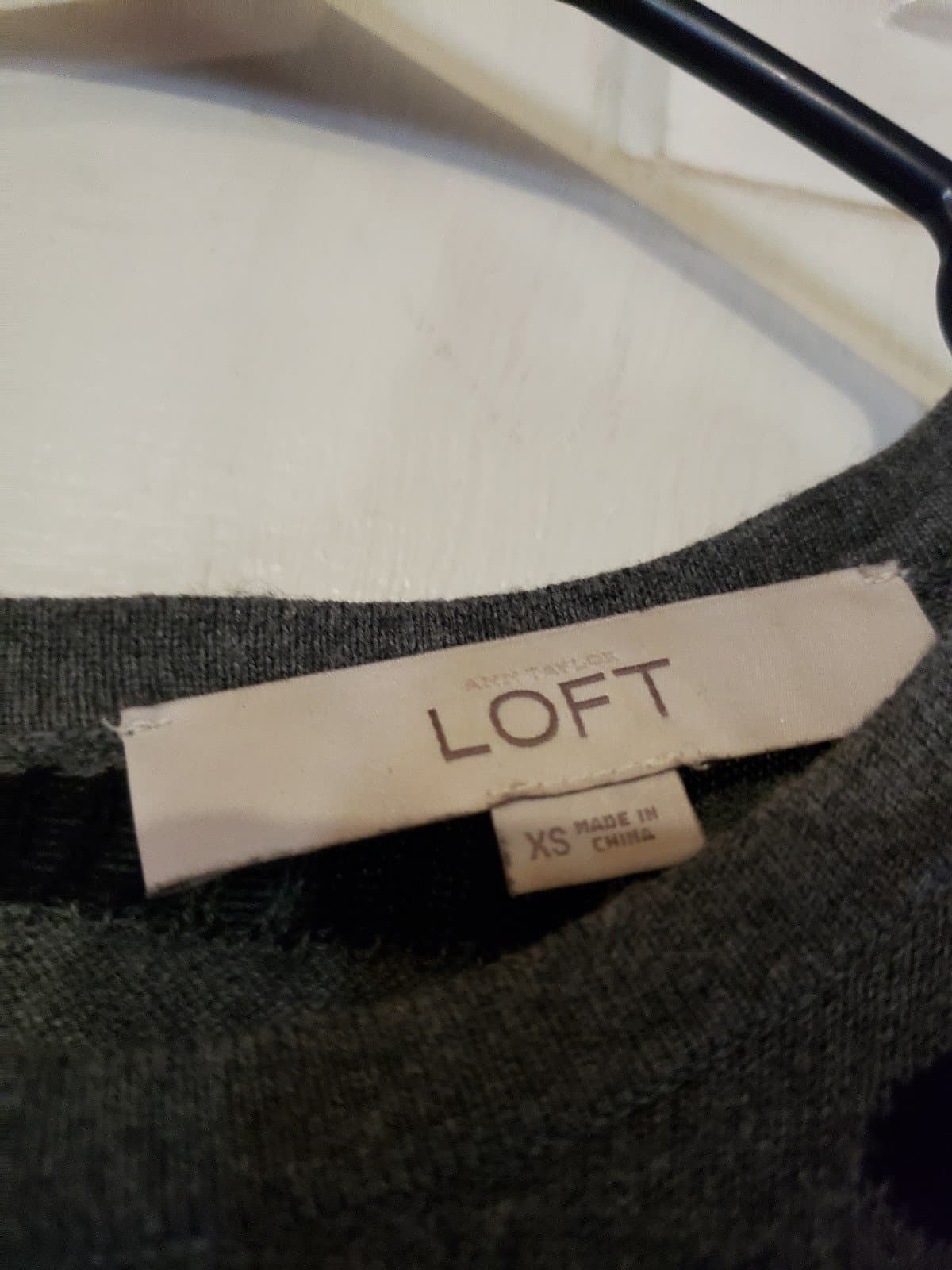 Ann Taylor LOFT Polka Dot Crew Neck Short Sleeve Sweater Top Size : XS - Thumbnail 2