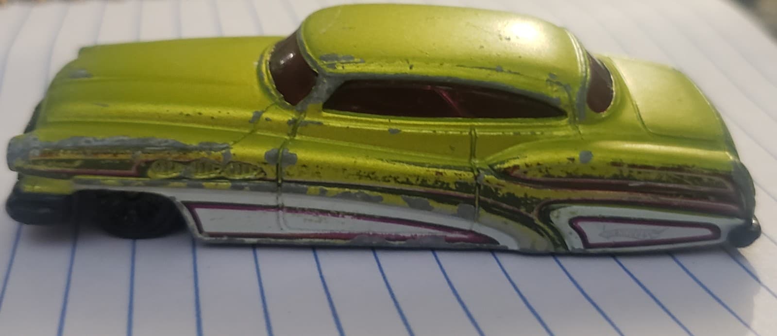 2000 Mattel Inc Hot Wheels "So Fine GMTM" Collectible Car -Green. - Thumbnail 2