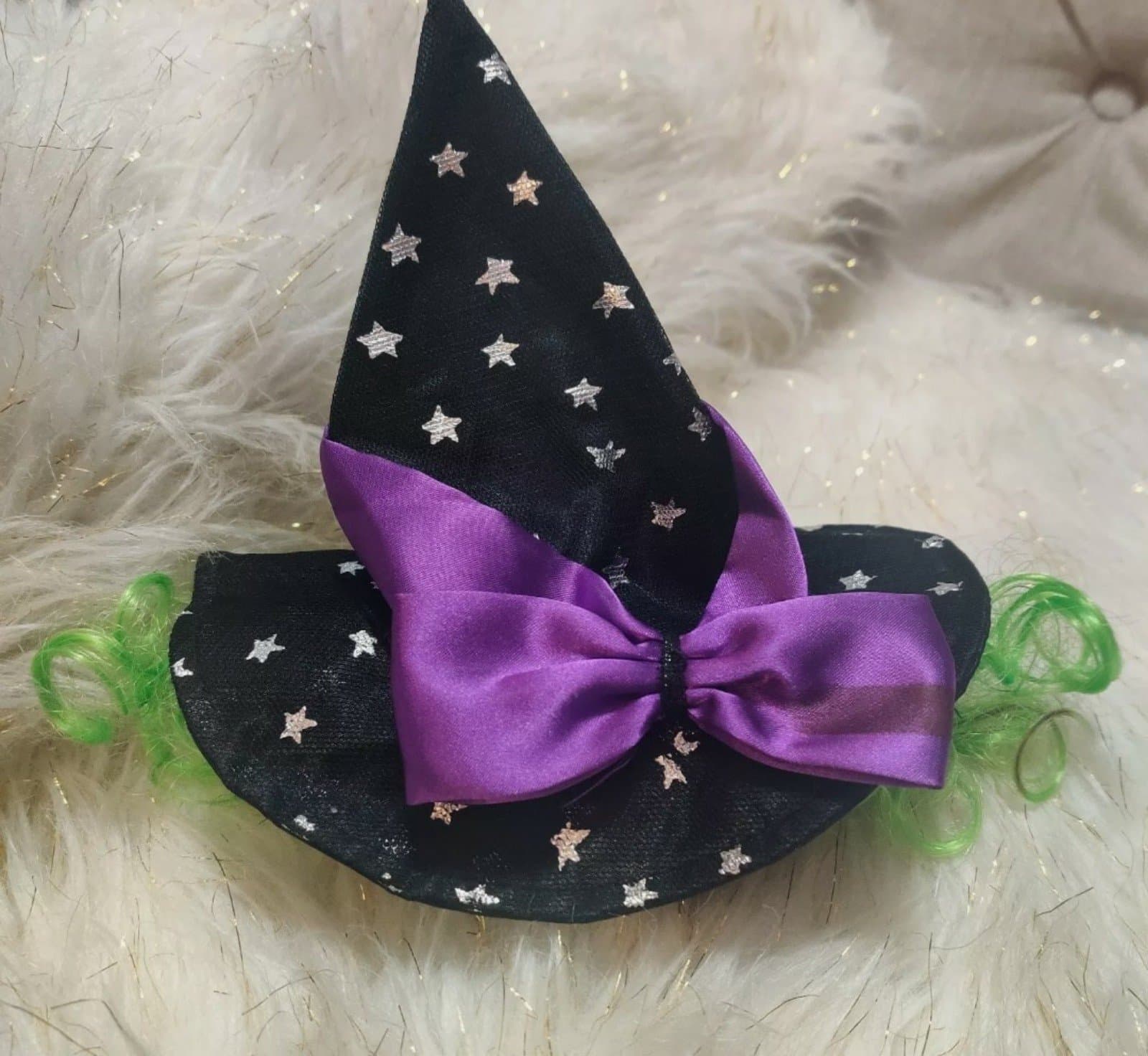 Rubies Pet Witch Hat with Green Hair Size S/M. Not used. - Thumbnail 2
