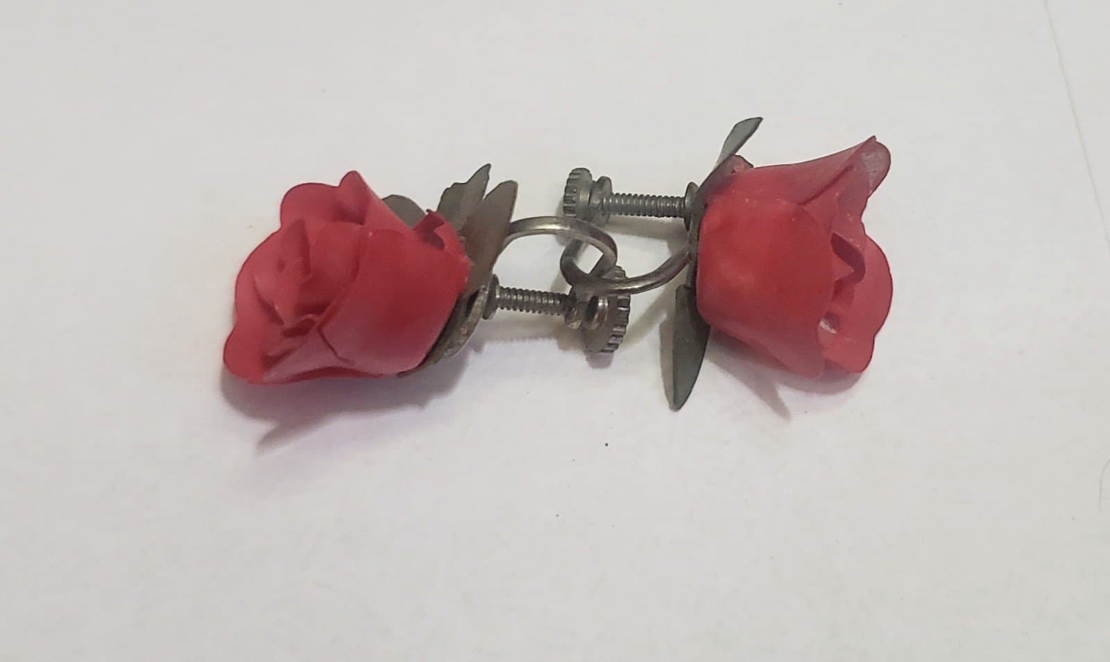 Vintage Red Rose Earrings 1950s Screw Backs - Thumbnail 2