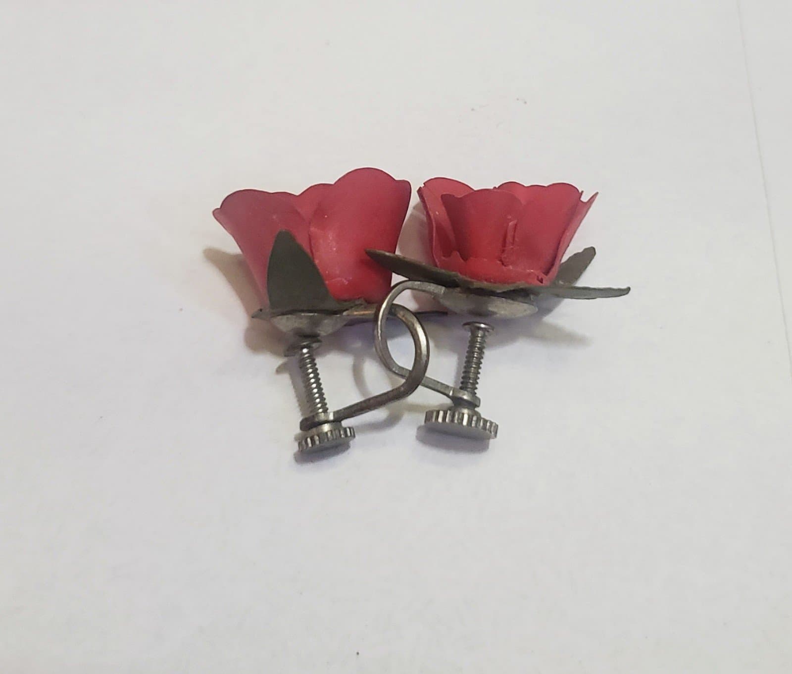 Vintage Red Rose Earrings 1950s Screw Backs - Thumbnail 3