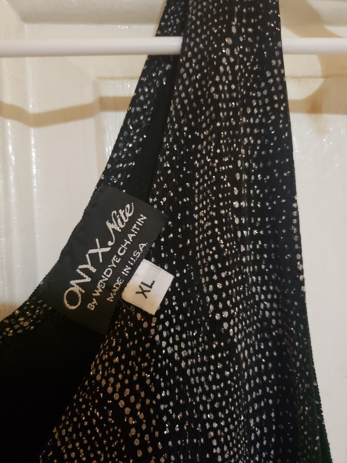 ONYX Nite NWT Black/silver Sparkly Sleeveless Stretch Blouse L - Thumbnail 2