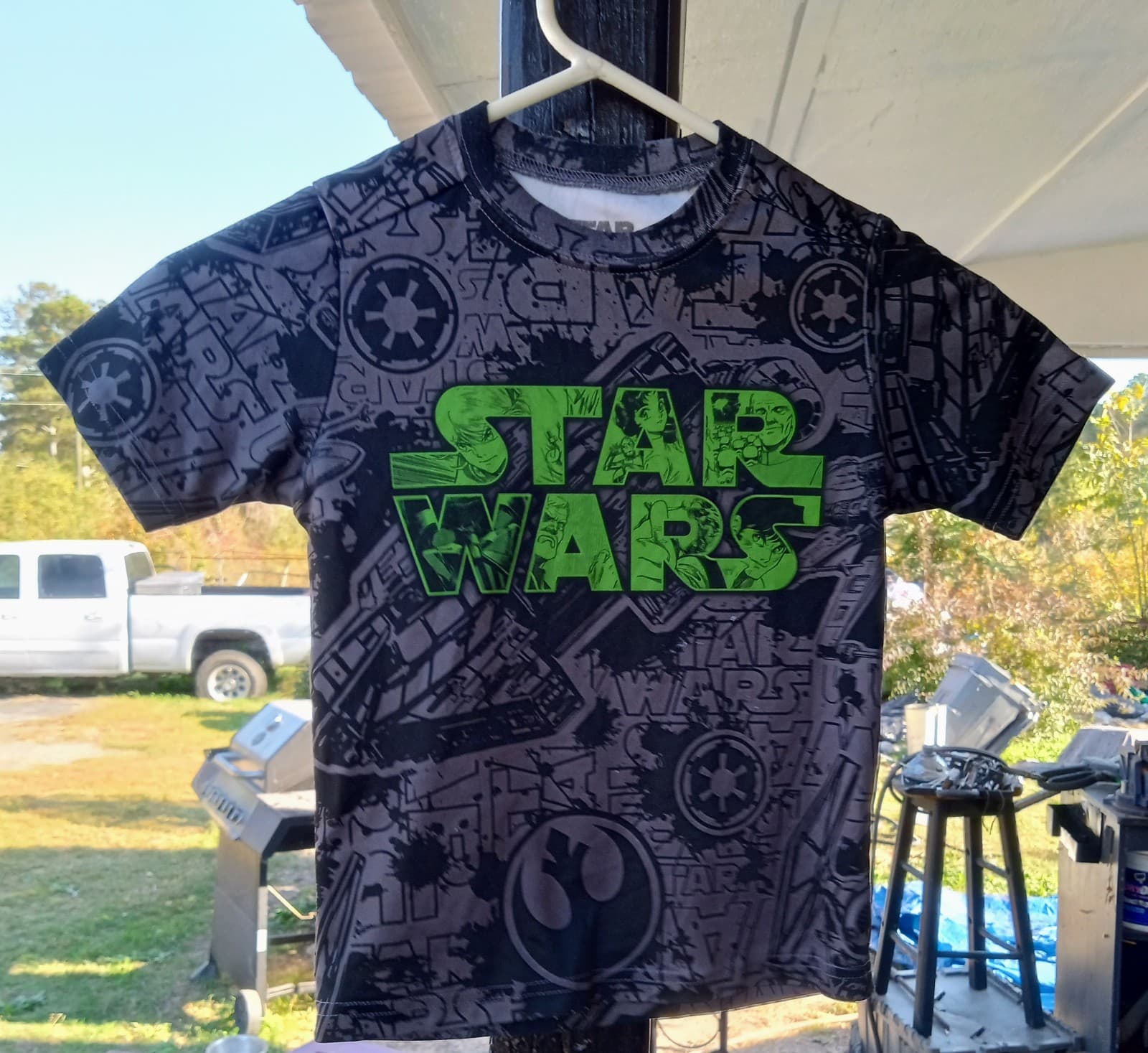 Boys Size XS 4-5 Disney Star Wars Gray Summer Short Sleeve Shirt Top Green - Image 1
