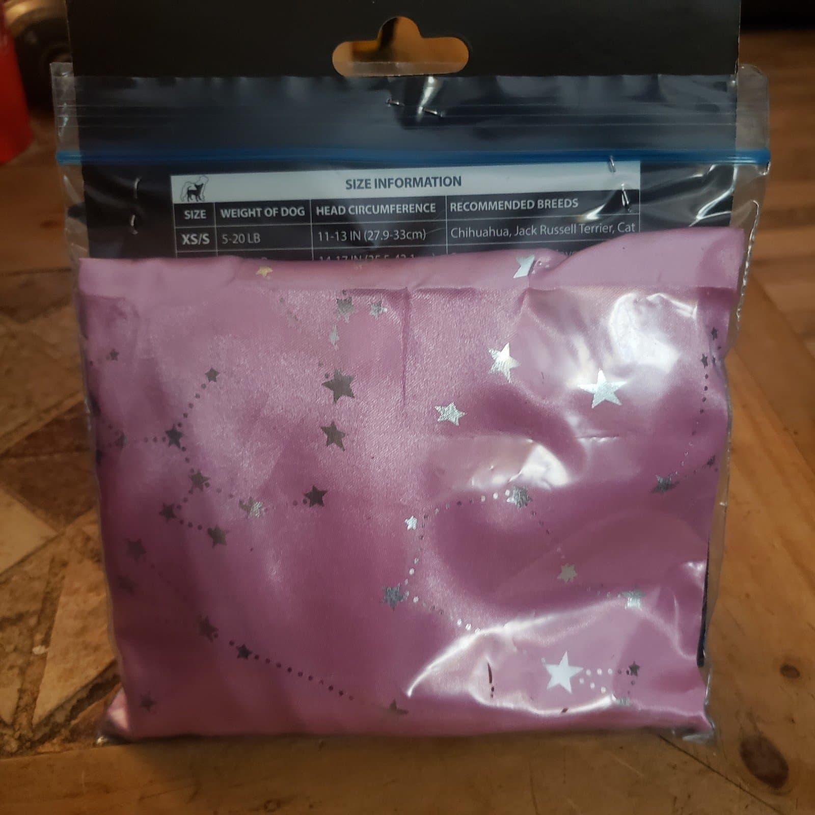 Vibrant Life Pet Halloween Pink Cape With Silver Stars - Thumbnail 2