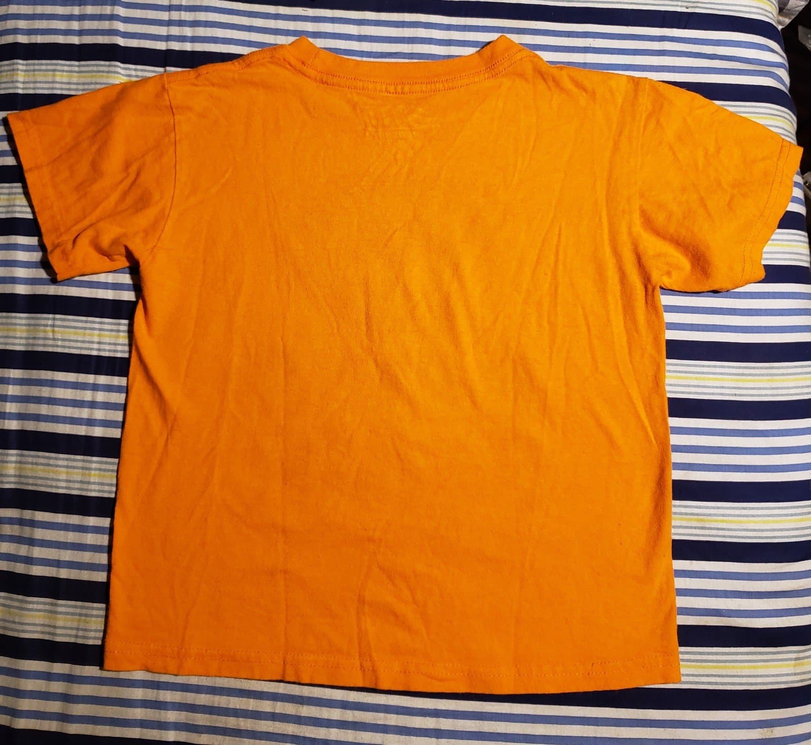 BOY'S ORANGE T-Shirt. Size 7 - Thumbnail 3