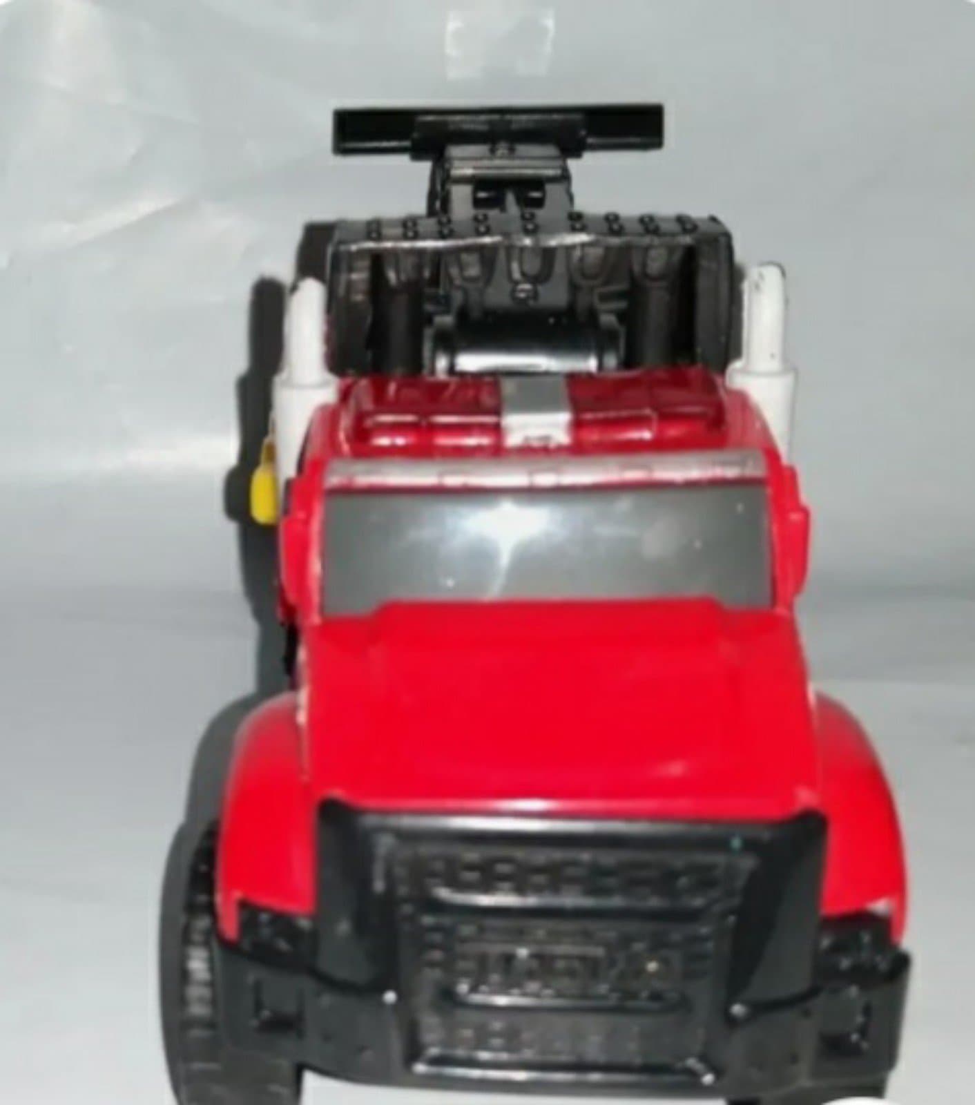 Tonka Towing 2016 Hasbro Funrise Tow Truck with black Boom. - Image 1