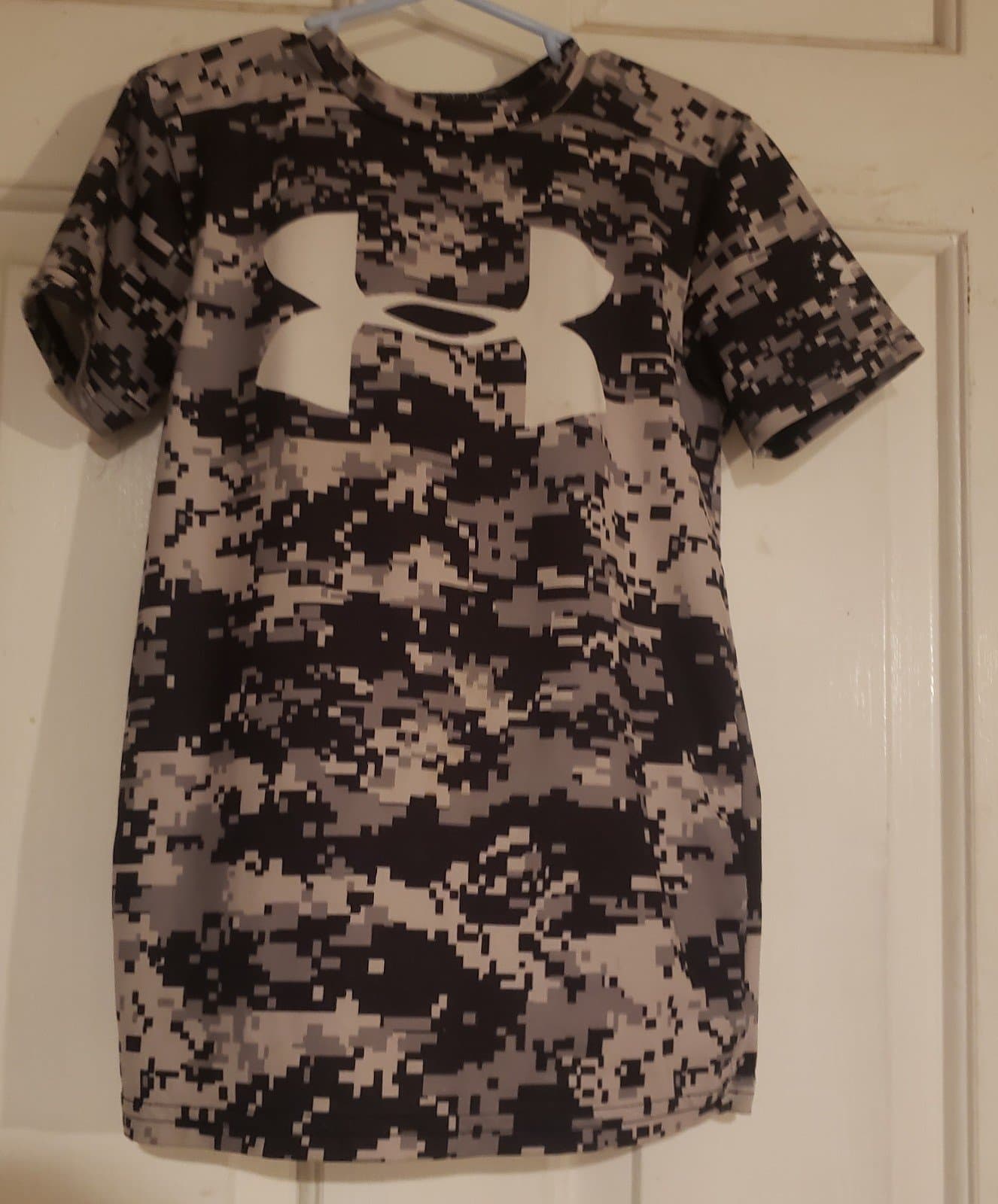 Under Armour camo shirt - Image 1