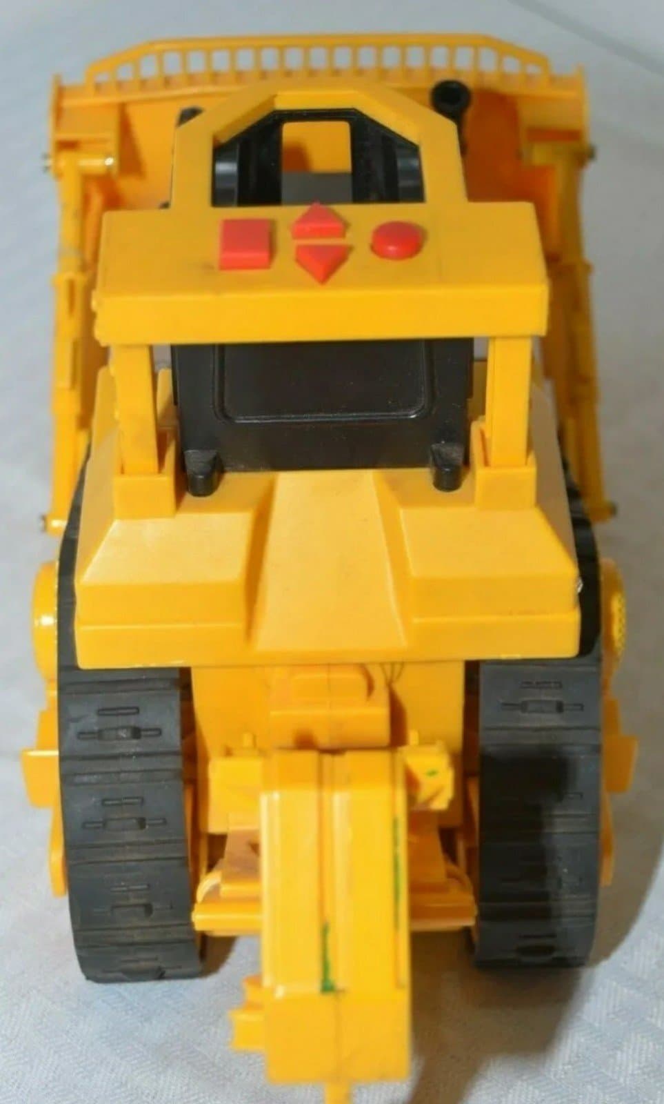 Vintage Caterpillar CAT D9T Yellow Truck Model High Line Series Truck - Thumbnail 4
