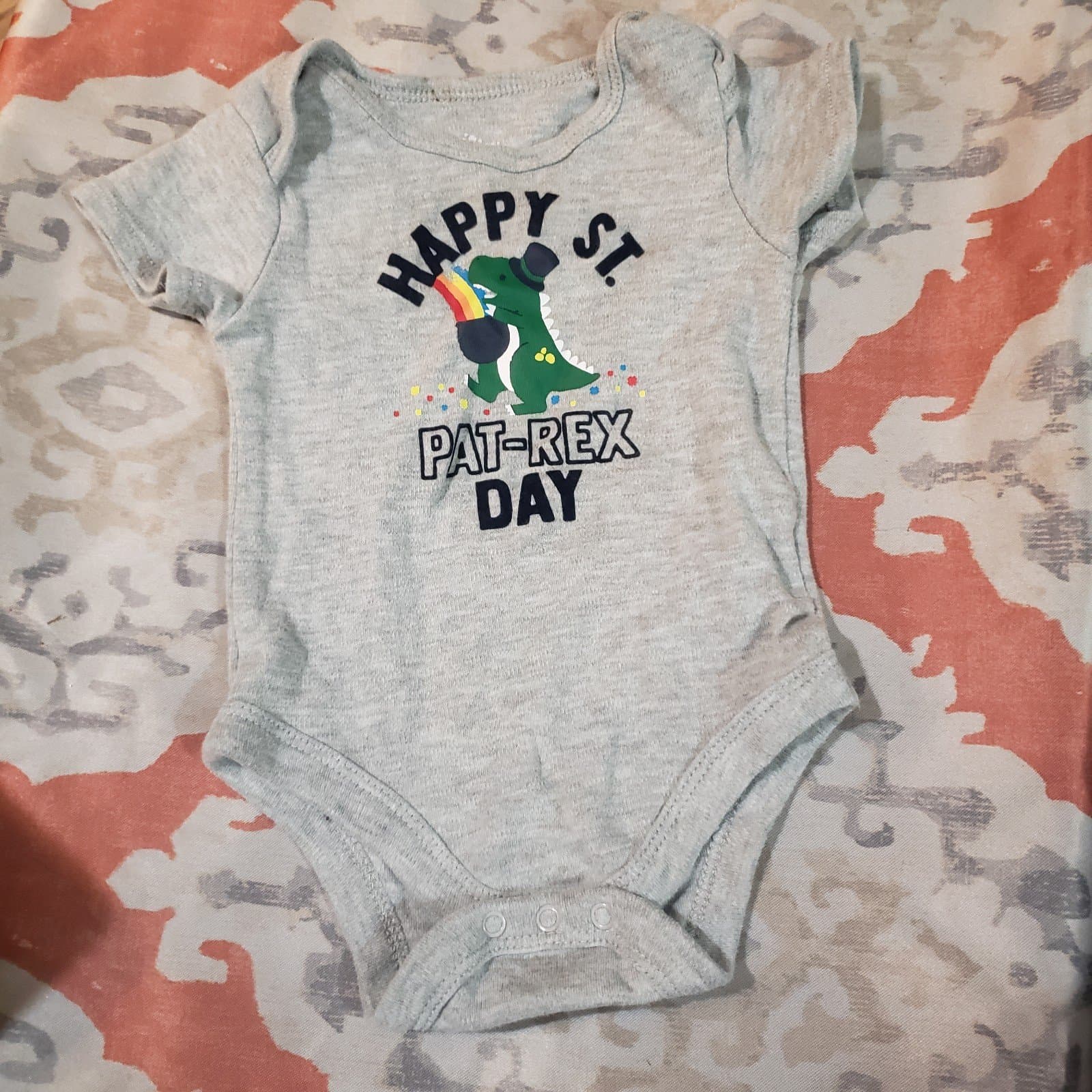 Way To Celebrate St Patrick's Day Bodysuit. Size Newborn Color Grey - Image 1