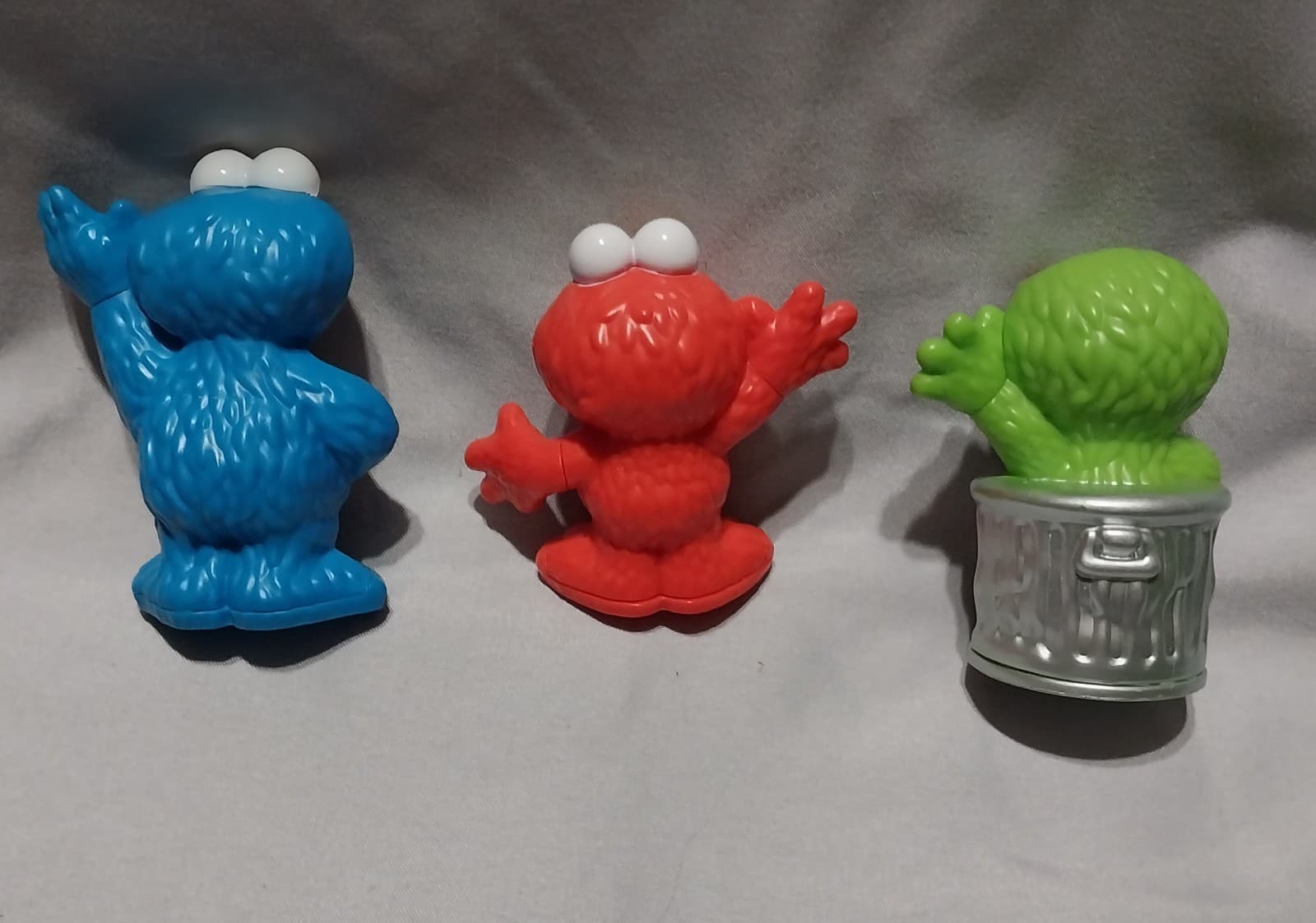 Lot of 3 Hasbro Sesame Street Oscar the Grouch Elmo Cookie Monster Cake Toppers - Thumbnail 2