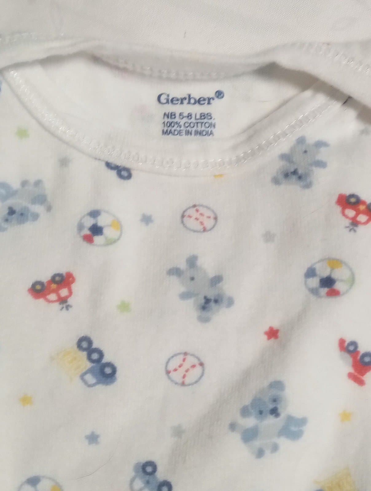 Gerber boy or girl onesie for newborn - Thumbnail 3