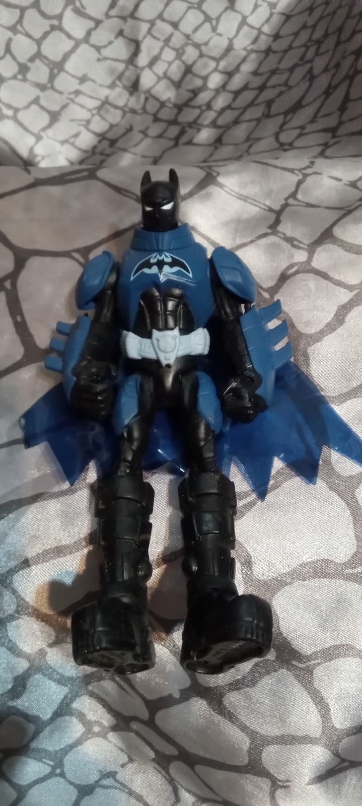 Batman 6" Action Figure DC Comics 2011 Mattel Blue and Black - Image 1