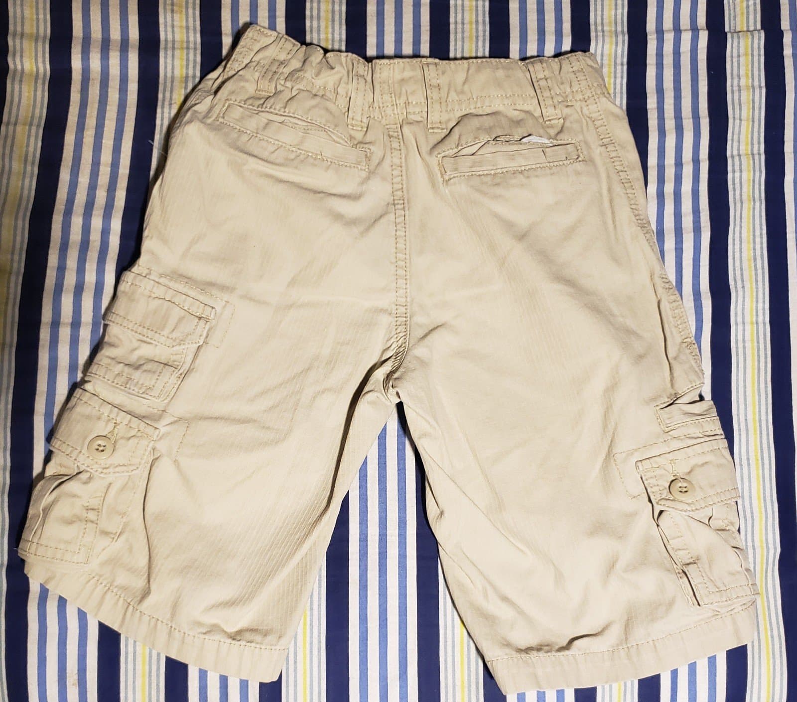 Faded Glory Khaki Cargo. Size 7 Shorts - Thumbnail 3