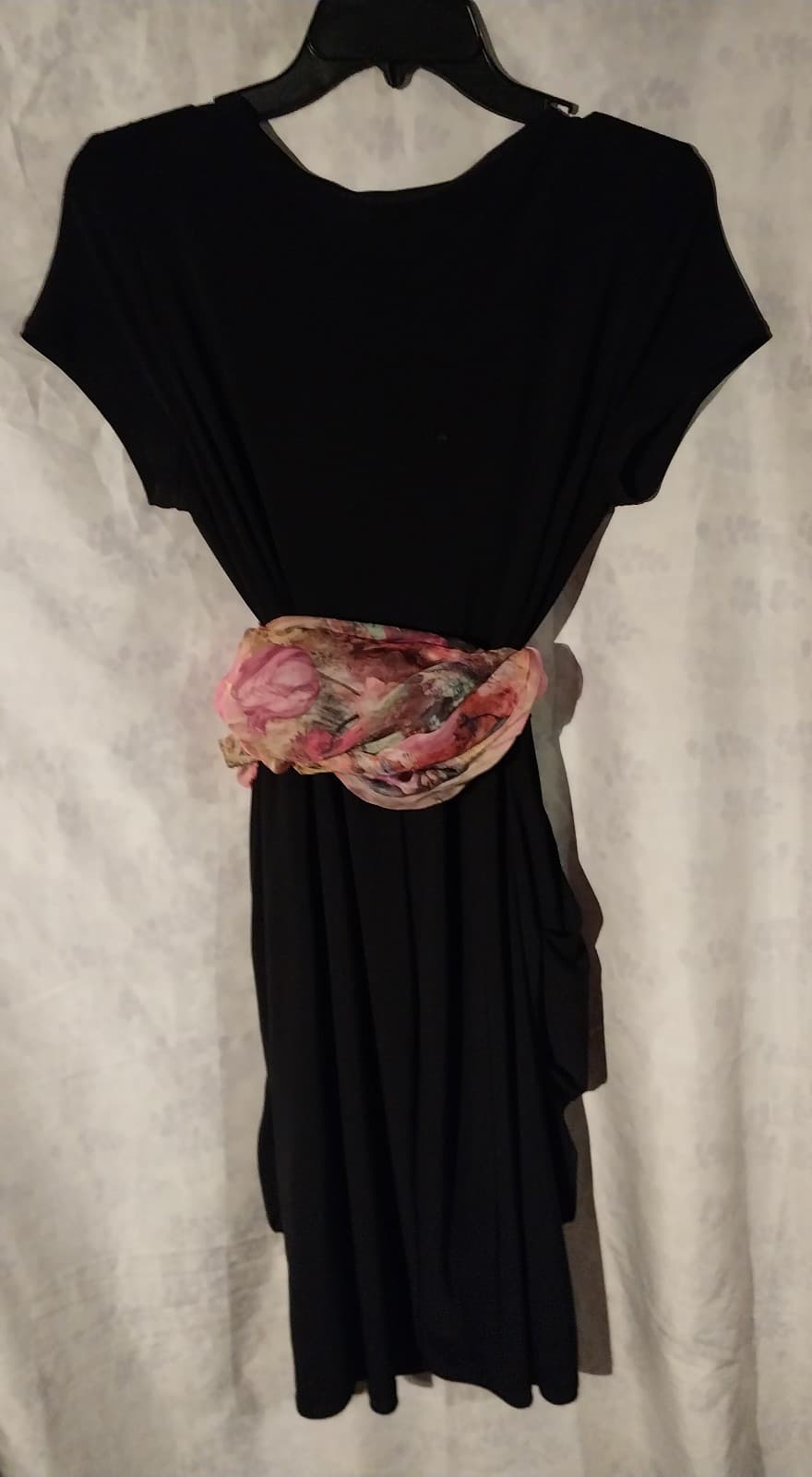 B. Smart Black Dress with Ruffles and Pockets - Thumbnail 5