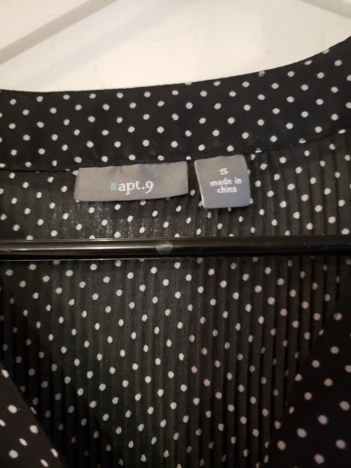 Apt 9 Womens button up Long sleeve blouse. Black and white dotted - Thumbnail 2