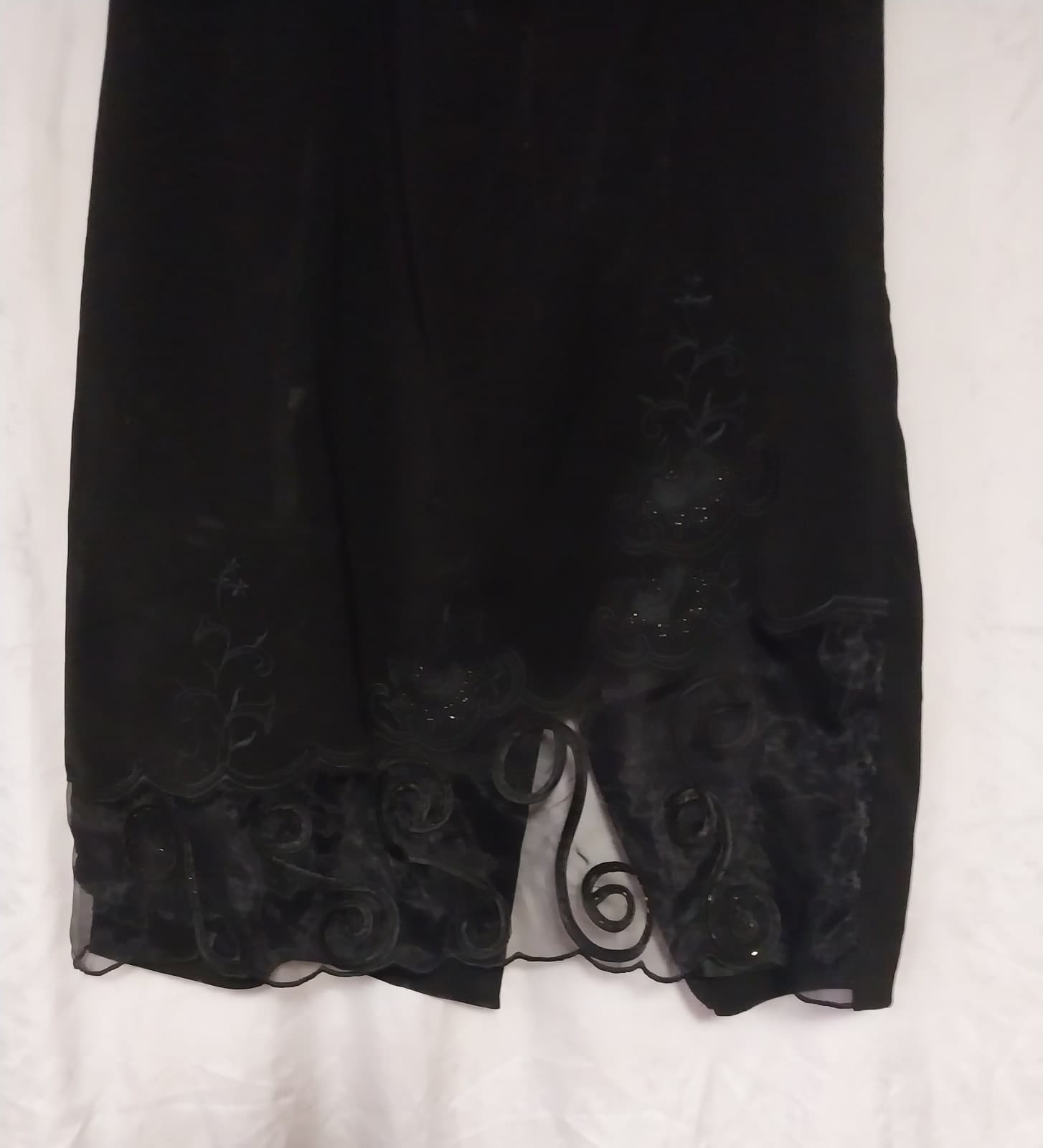 S.O.G.I.C Suits Of God In Church. 2 Piece Black & Lace Skirt Suit - Thumbnail 4