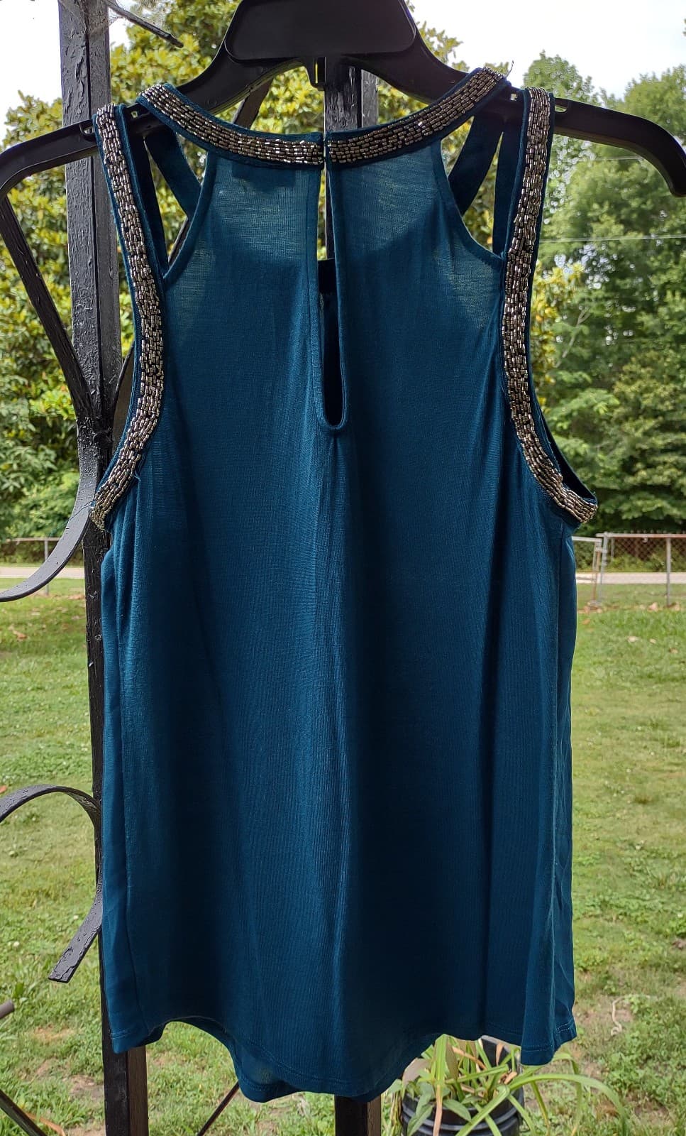 EXPRESS SLEEVELESS SIZE SMALL TOP WITH FAUX BEADS AROUND COLLAR AND ARMS - Thumbnail 4