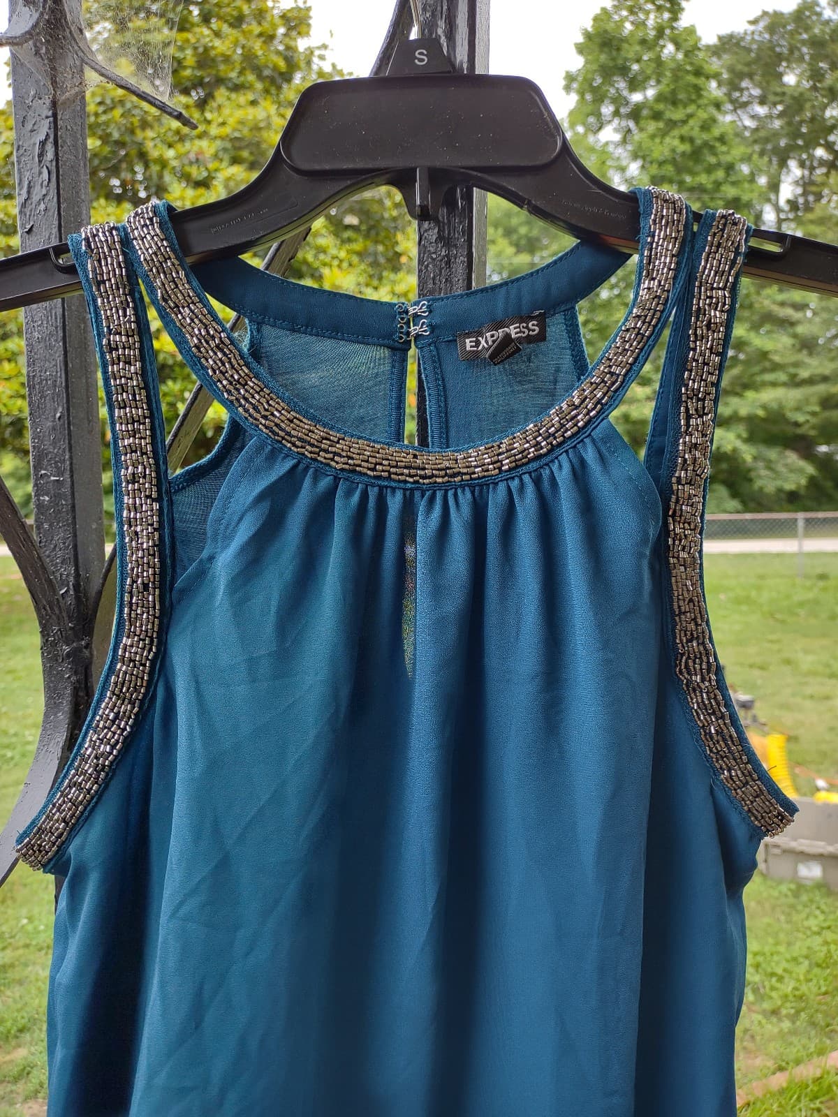 EXPRESS SLEEVELESS SIZE SMALL TOP WITH FAUX BEADS AROUND COLLAR AND ARMS - Thumbnail 3