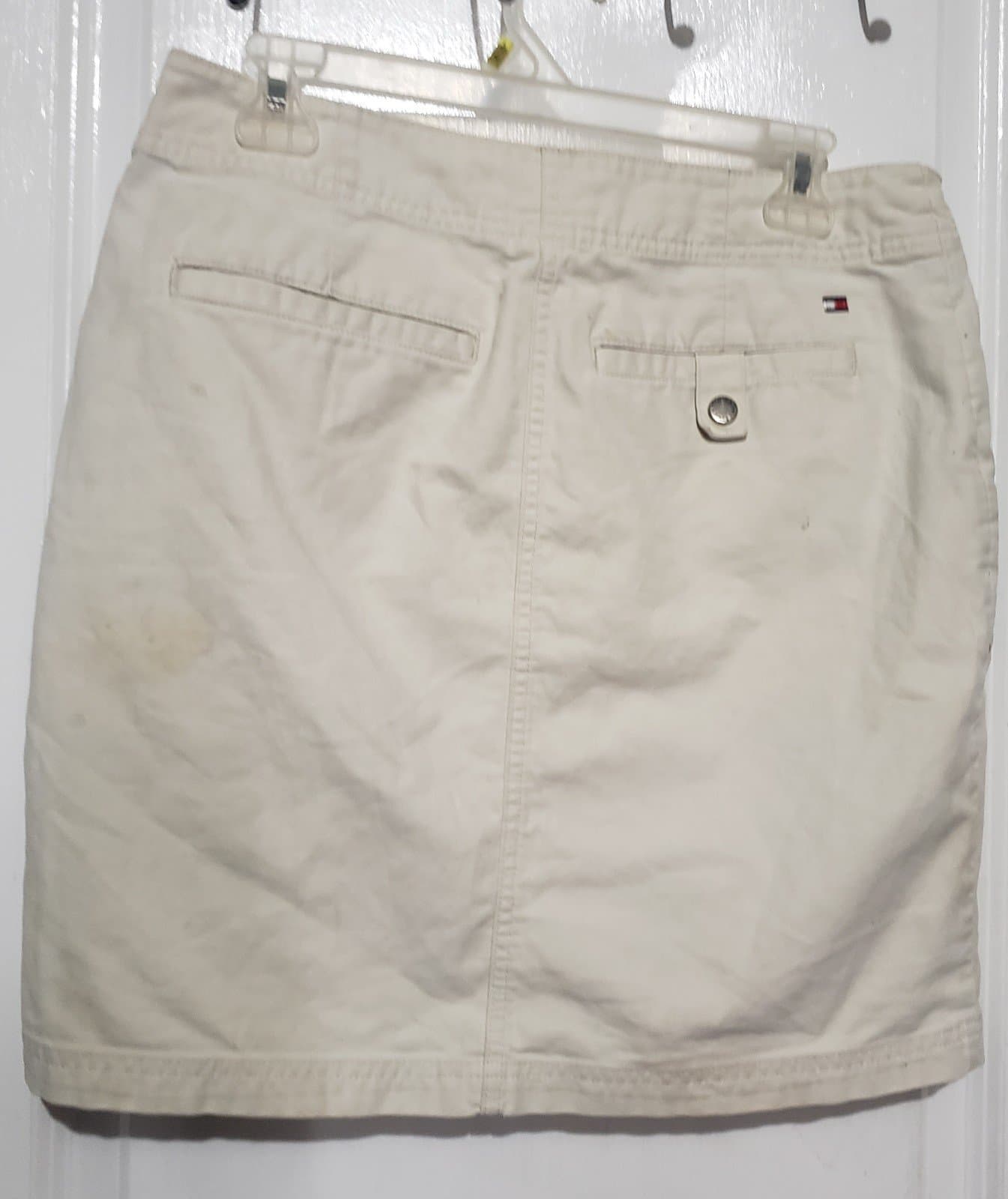 Tommy Hilfiger Mini Skirt. Beige color. Size 6 - Thumbnail 3