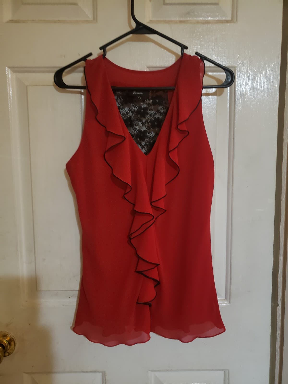 B Wear red and black lace tank top - Thumbnail 2