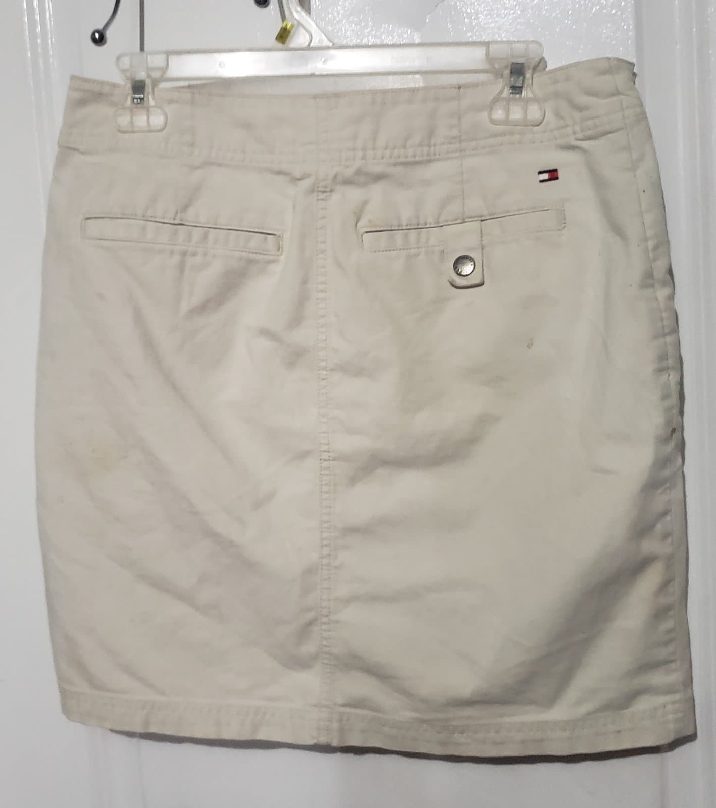 Tommy Hilfiger Mini Skirt. Beige color. Size 6 - Thumbnail 4