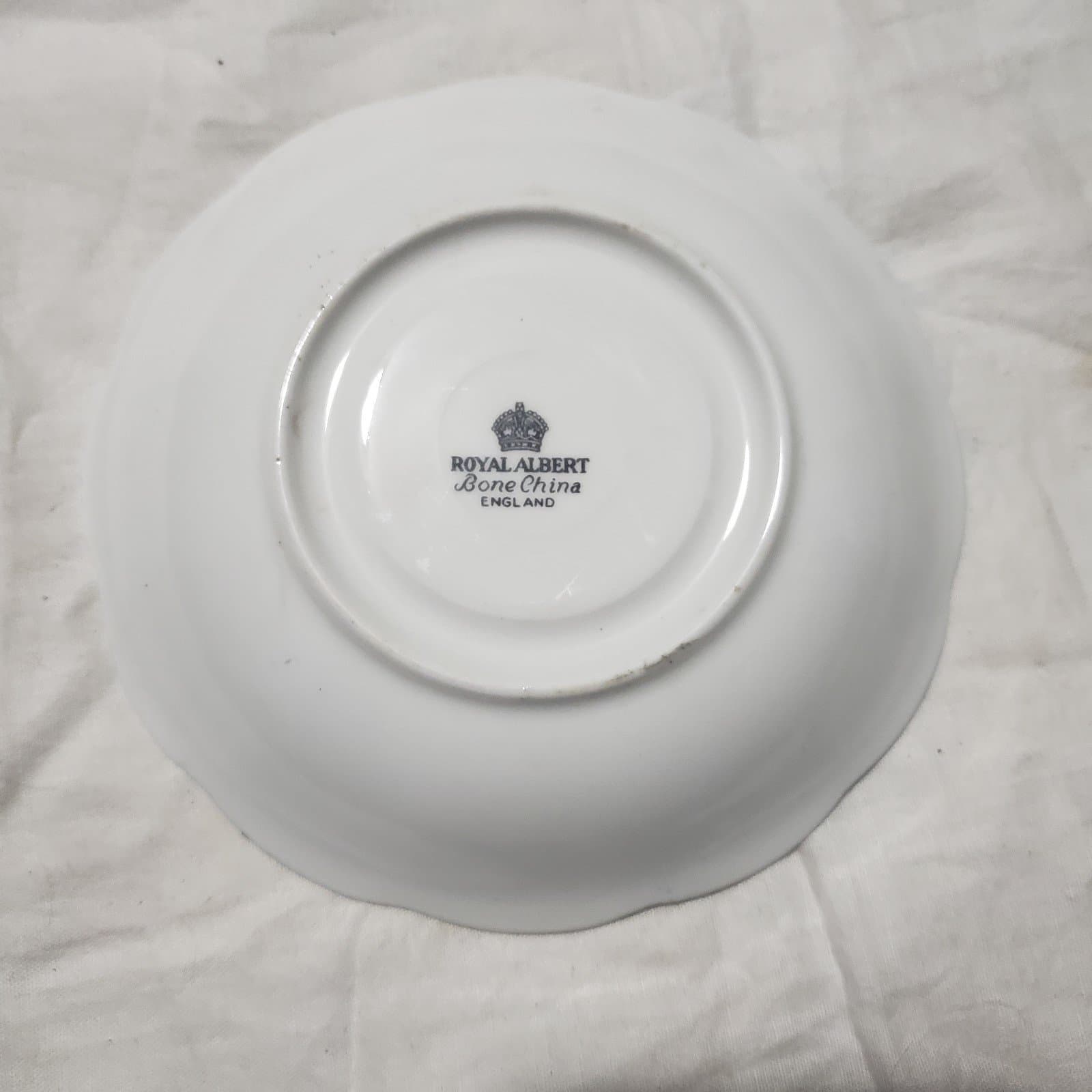 Vintage Royal Albert Bone China Saucer Lavender and Gold with Flower Pattern - Thumbnail 2