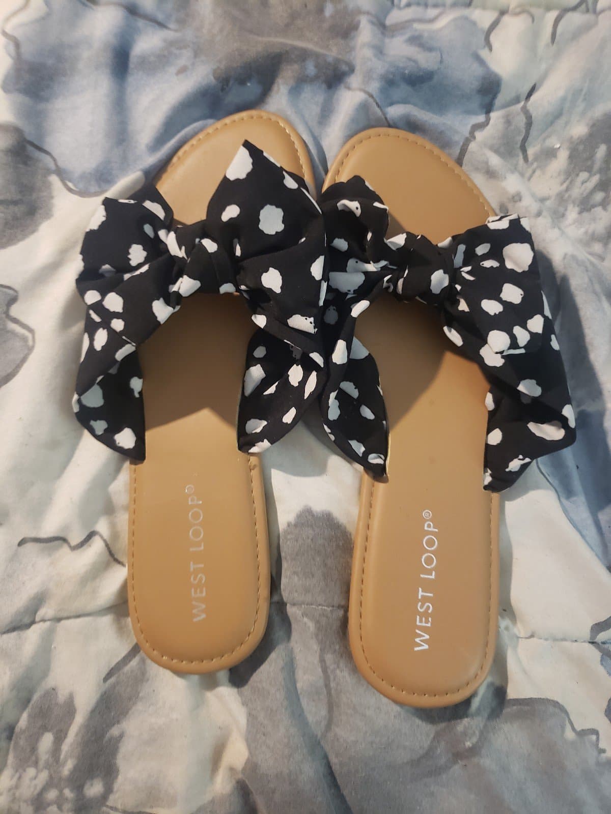 West Loop sandals. Featuring a black and white polka dot pattern.Size 9/10 - Thumbnail 2