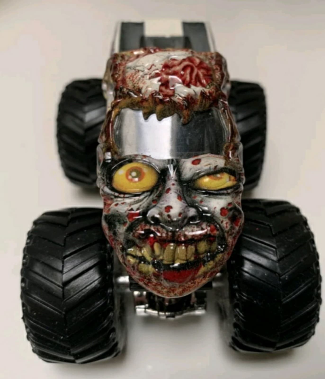 Hot Wheels Monster Jam Zombie Truck 1/64 Scale Diecast Mattel - Image 1