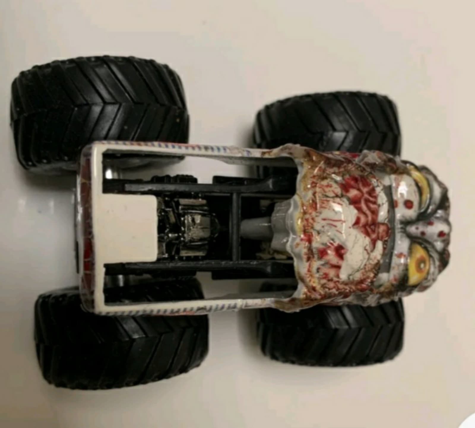 Hot Wheels Monster Jam Zombie Truck 1/64 Scale Diecast Mattel - Thumbnail 2