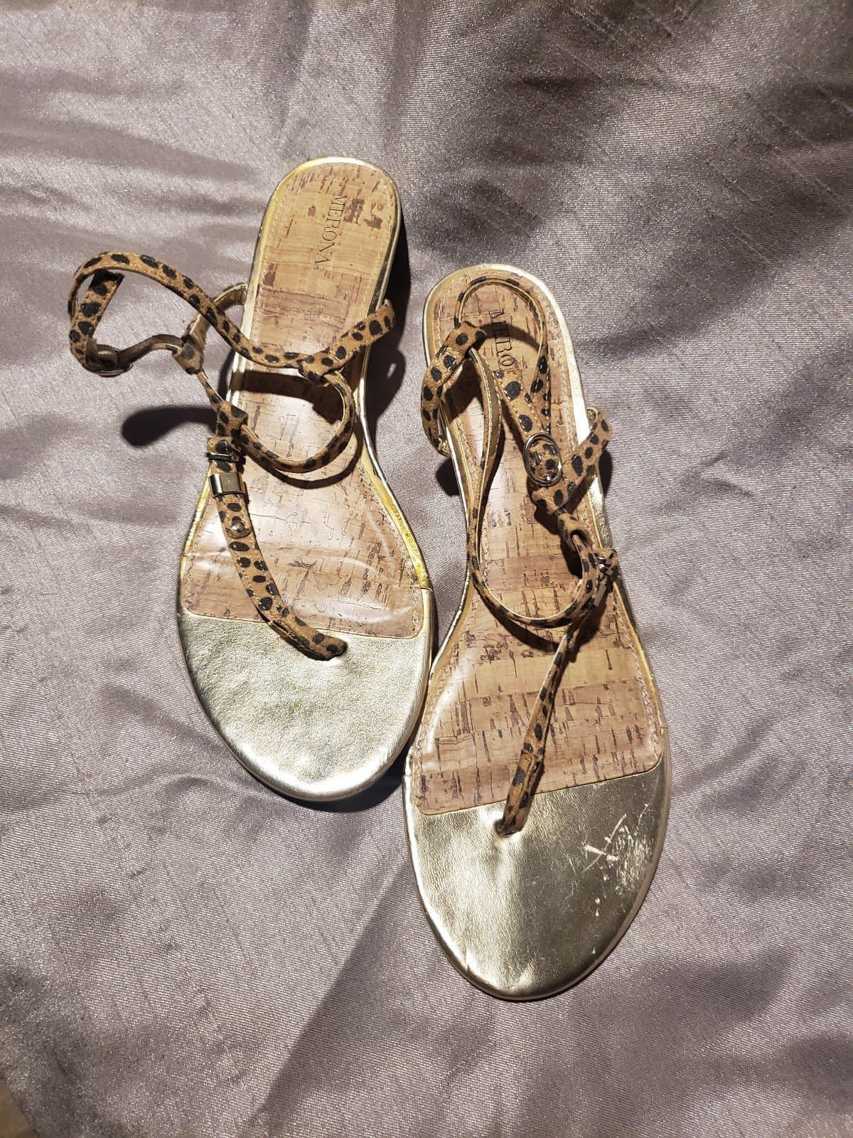 Leopard print sandals. Size 9 - Image 1