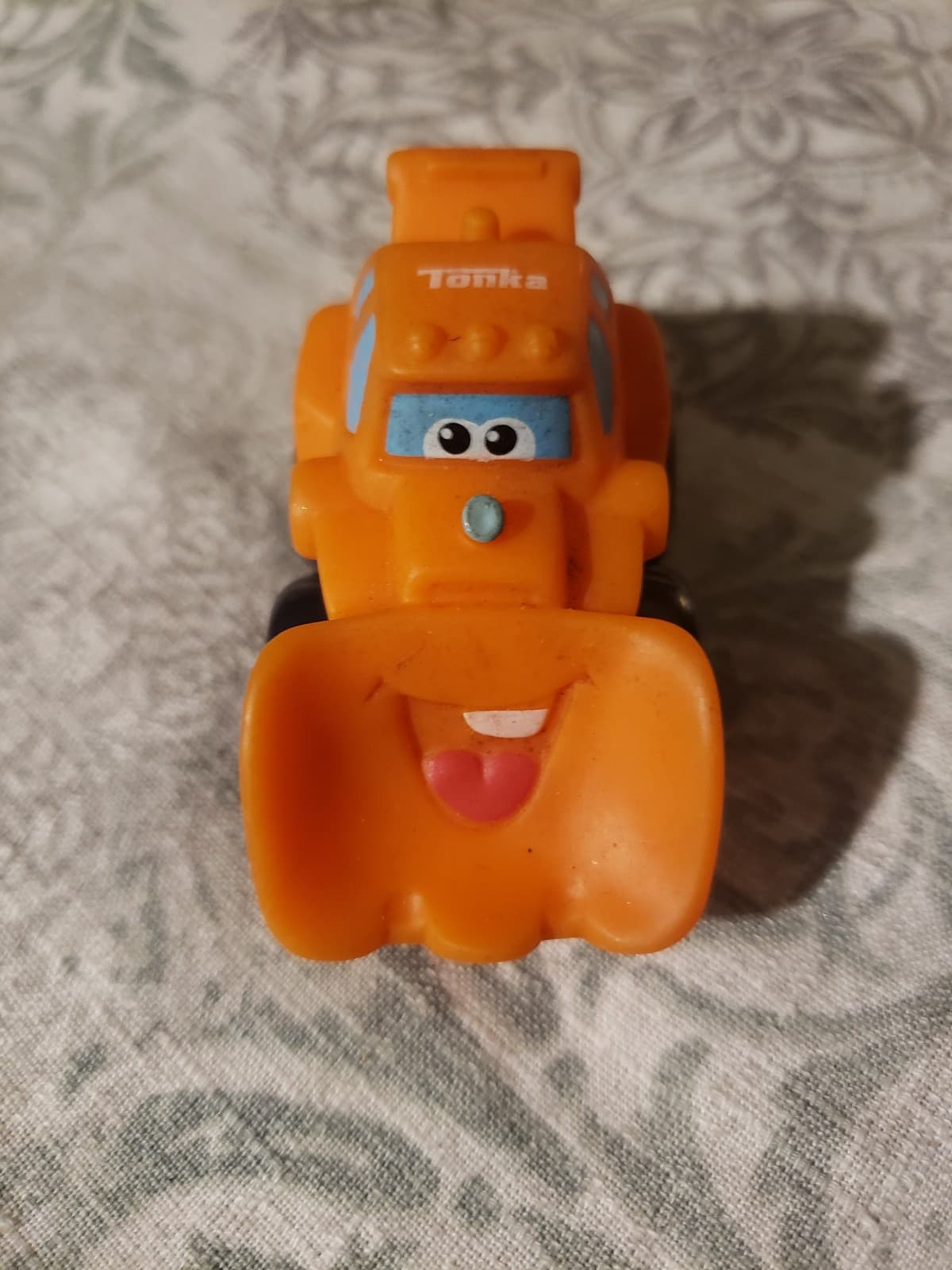 2008 Orange Loader Chuck & Friends Tonka Hasbro - Image 1