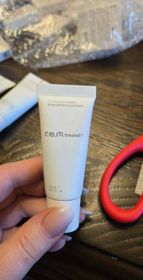 r.e.m. beauty Blurring Primer 15ml - Image 1