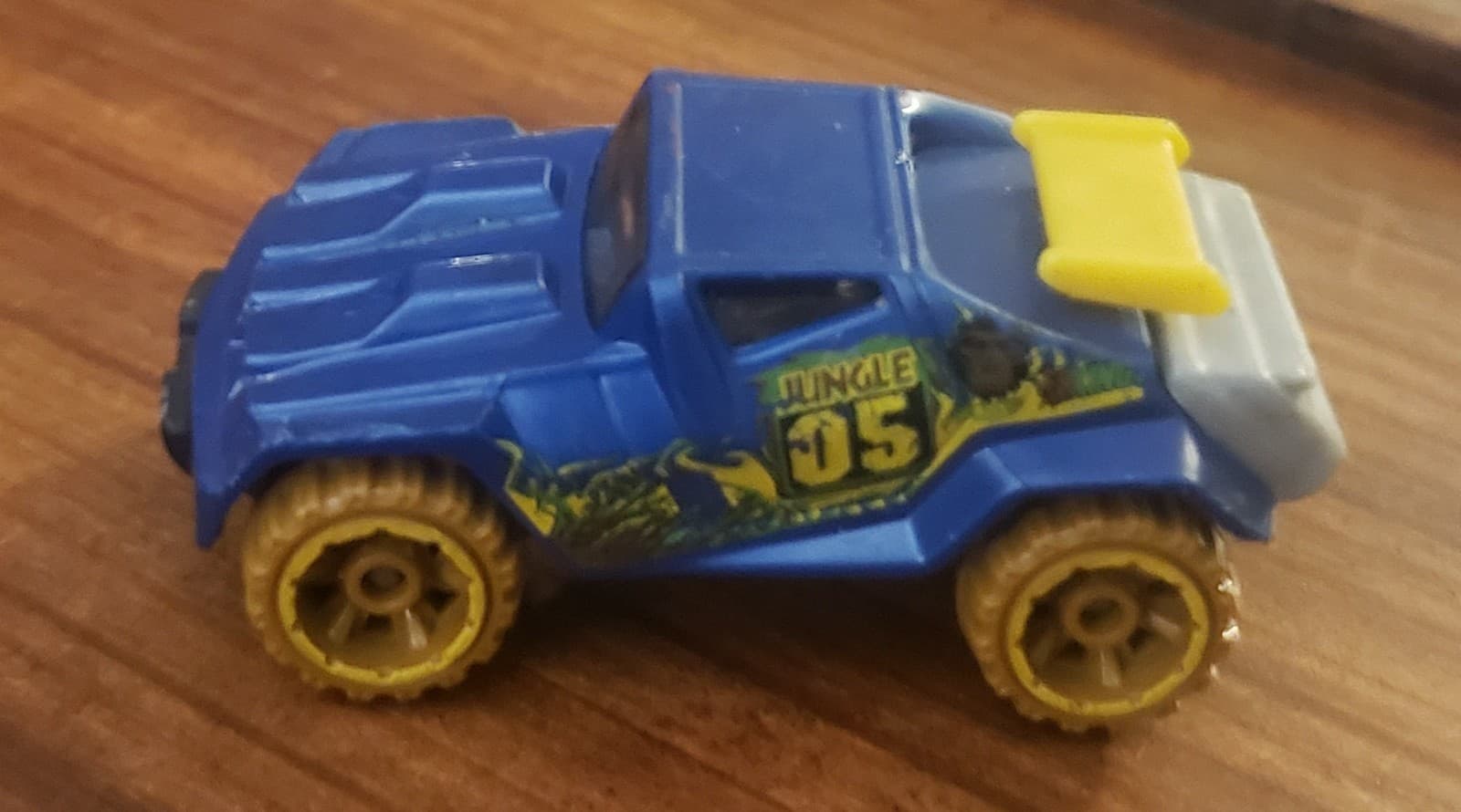Blue Jungle RD 05 ©2004 Hot Wheels Diecast Car - Image 1