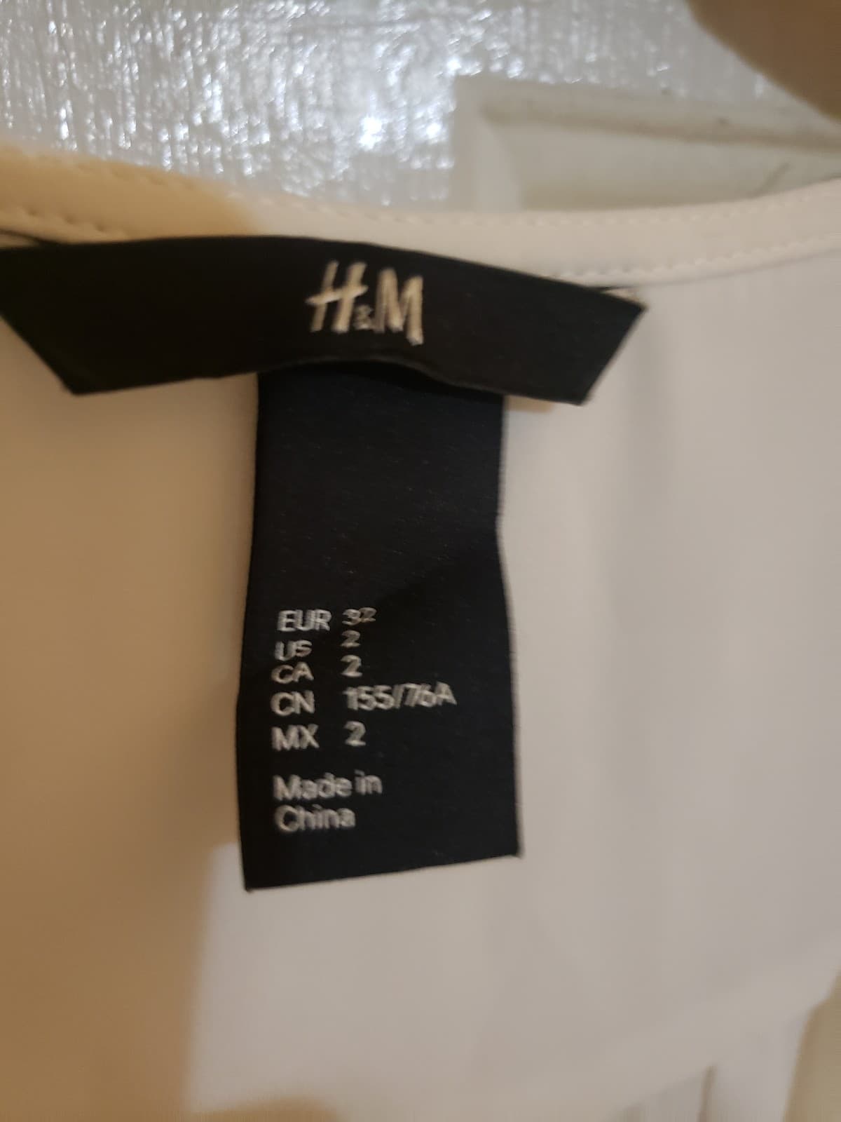 H&M sheer cream color tank top - Thumbnail 2