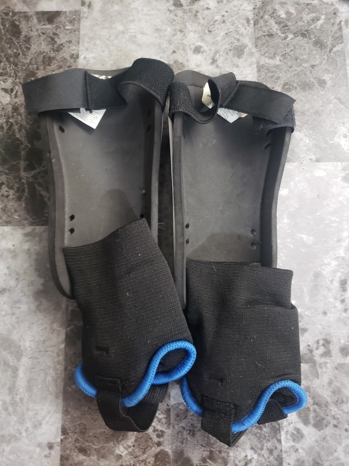 BRAVA Shin Guards Blue White Black. Youth Size S - Thumbnail 2