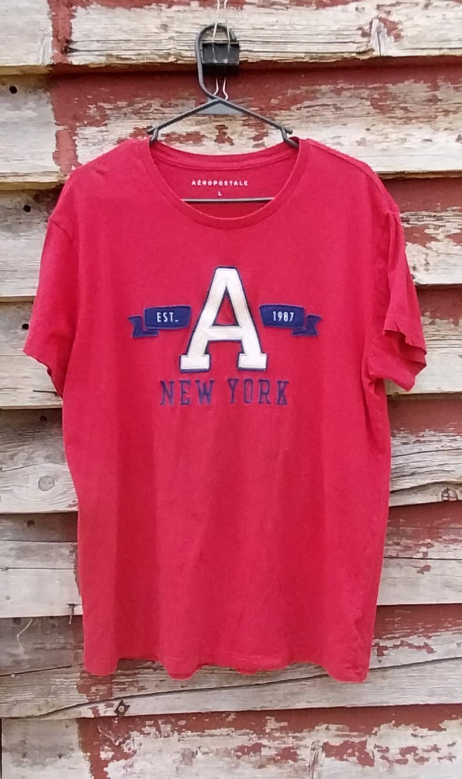 Aeropostale Men's Red Crew T-Shirt. Size Large - Image 1