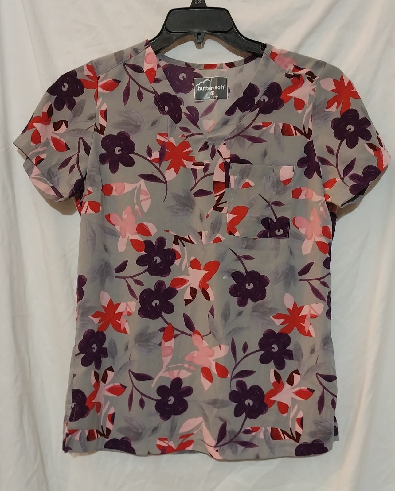 Butter-Soft Matisse Floral Silver Women's 1-Pocket V-Neck Tuck-In Print Scrub - Image 1