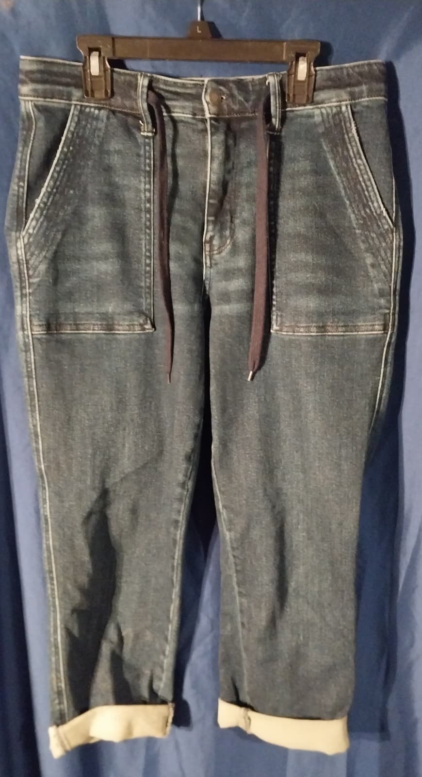 Judy Blue REG/CURVY Here Comes The Sun Capris. - Thumbnail 2