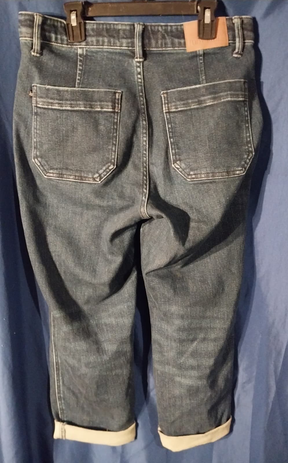 Judy Blue REG/CURVY Here Comes The Sun Capris. - Thumbnail 4