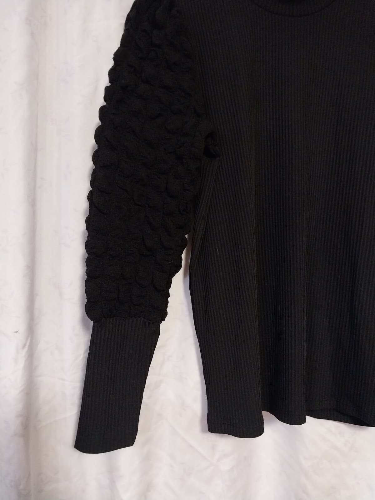 SHEIN Solid Bishop Ruffled Sleeve Blouse. - Thumbnail 3