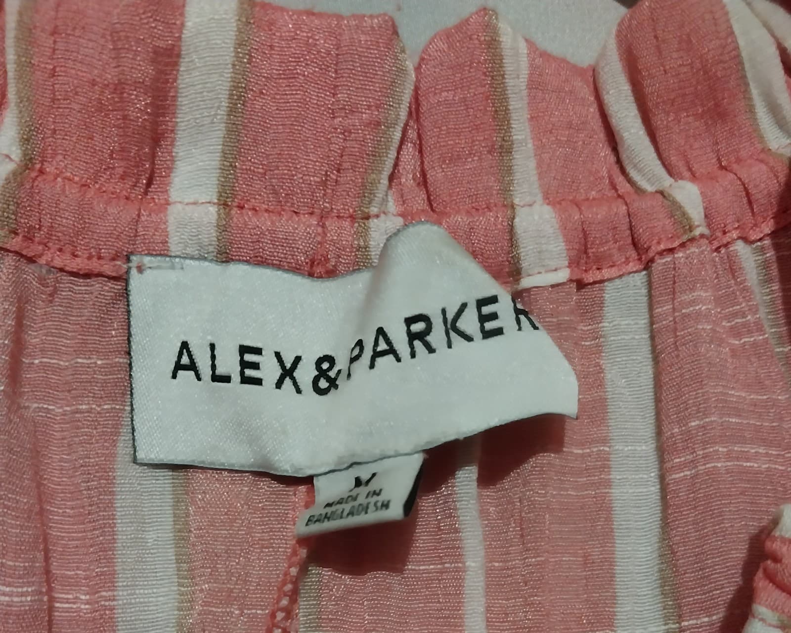 Alex & Parker~Sleeveless V-Neck Front Camisole Tank Top - Thumbnail 3