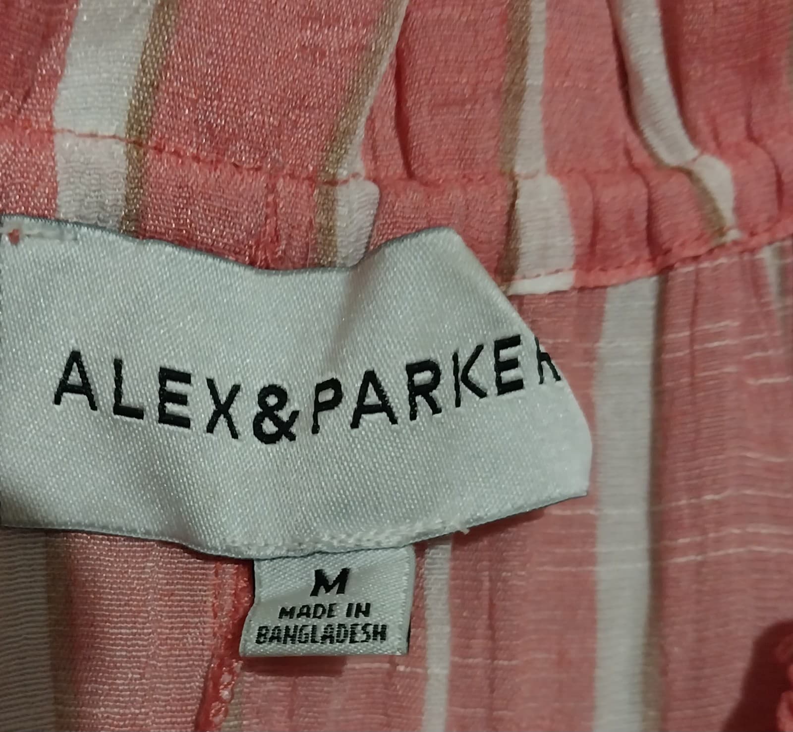 Alex & Parker~Sleeveless V-Neck Front Camisole Tank Top - Thumbnail 4