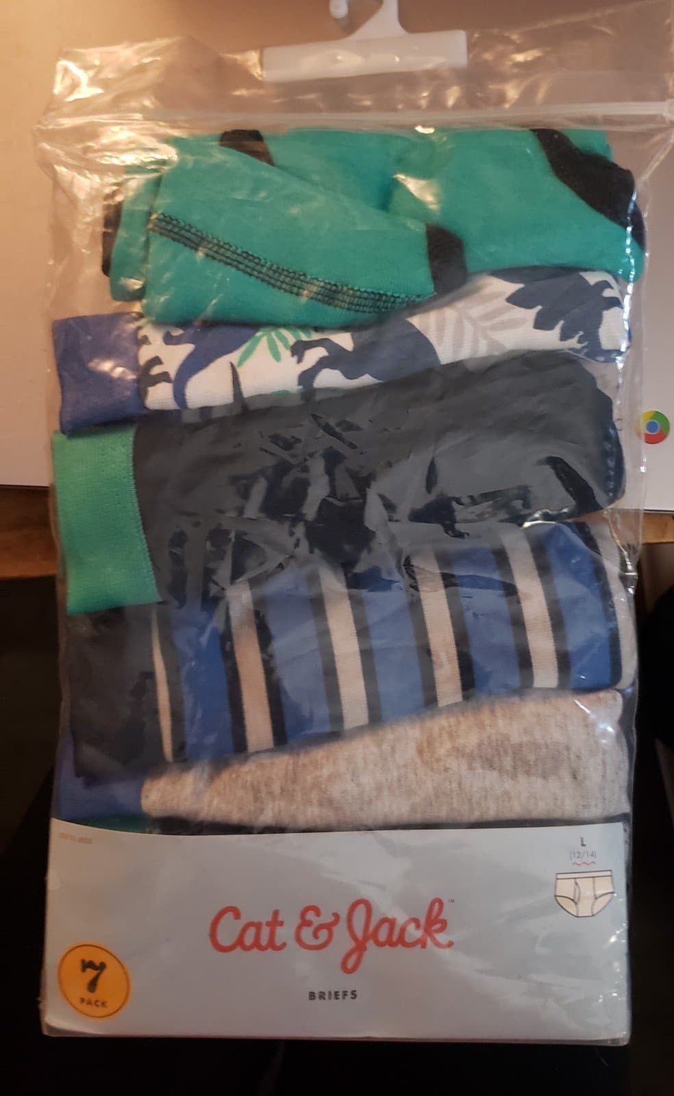 Cat & Jack Boys Multi-Color Dinosaur Print / Stripe / Solid Briefs 7-Pack. Large - Image 1