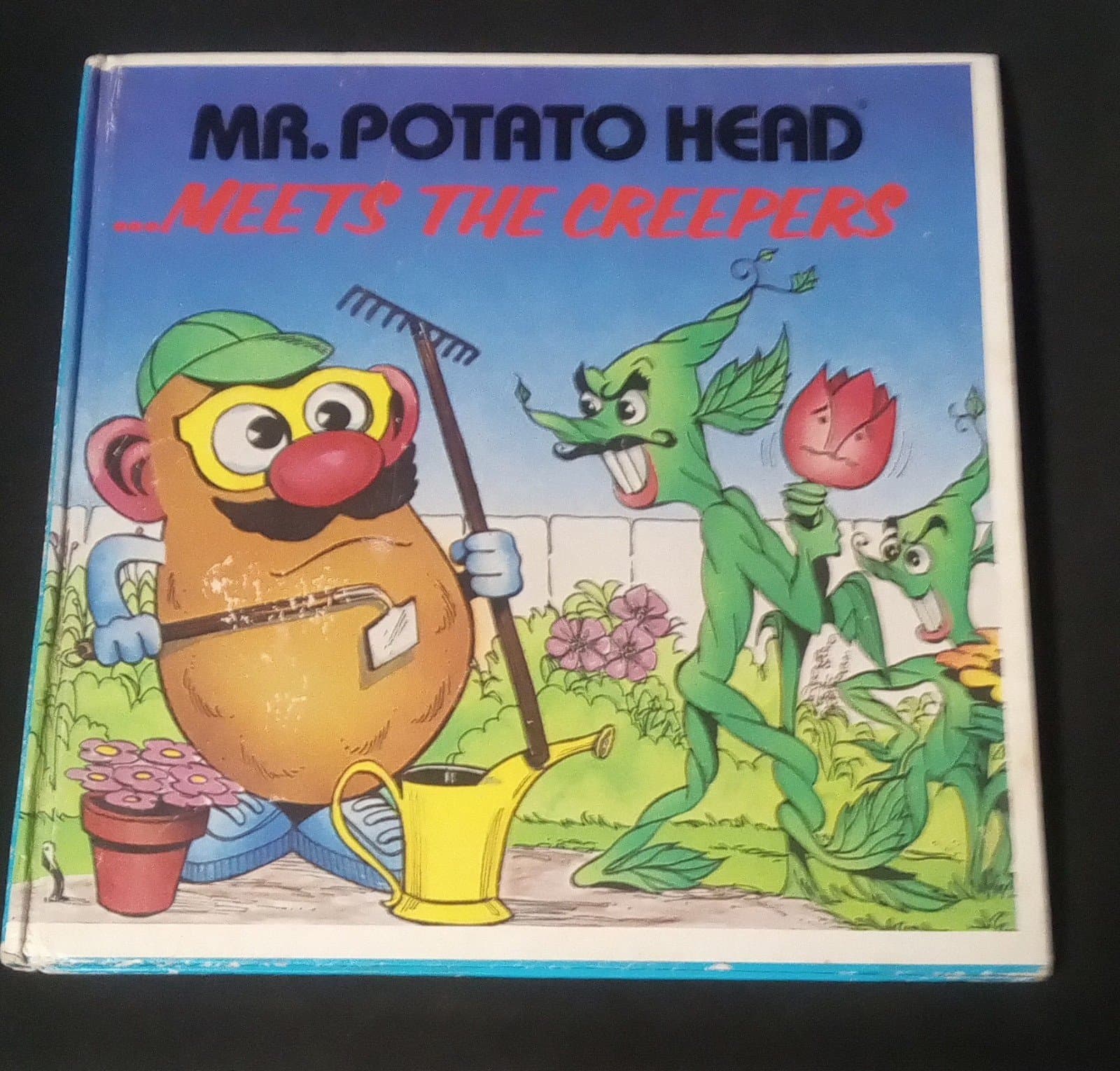 MR. POTATO HEAD MEETS THE CREEPERS Book - Image 1