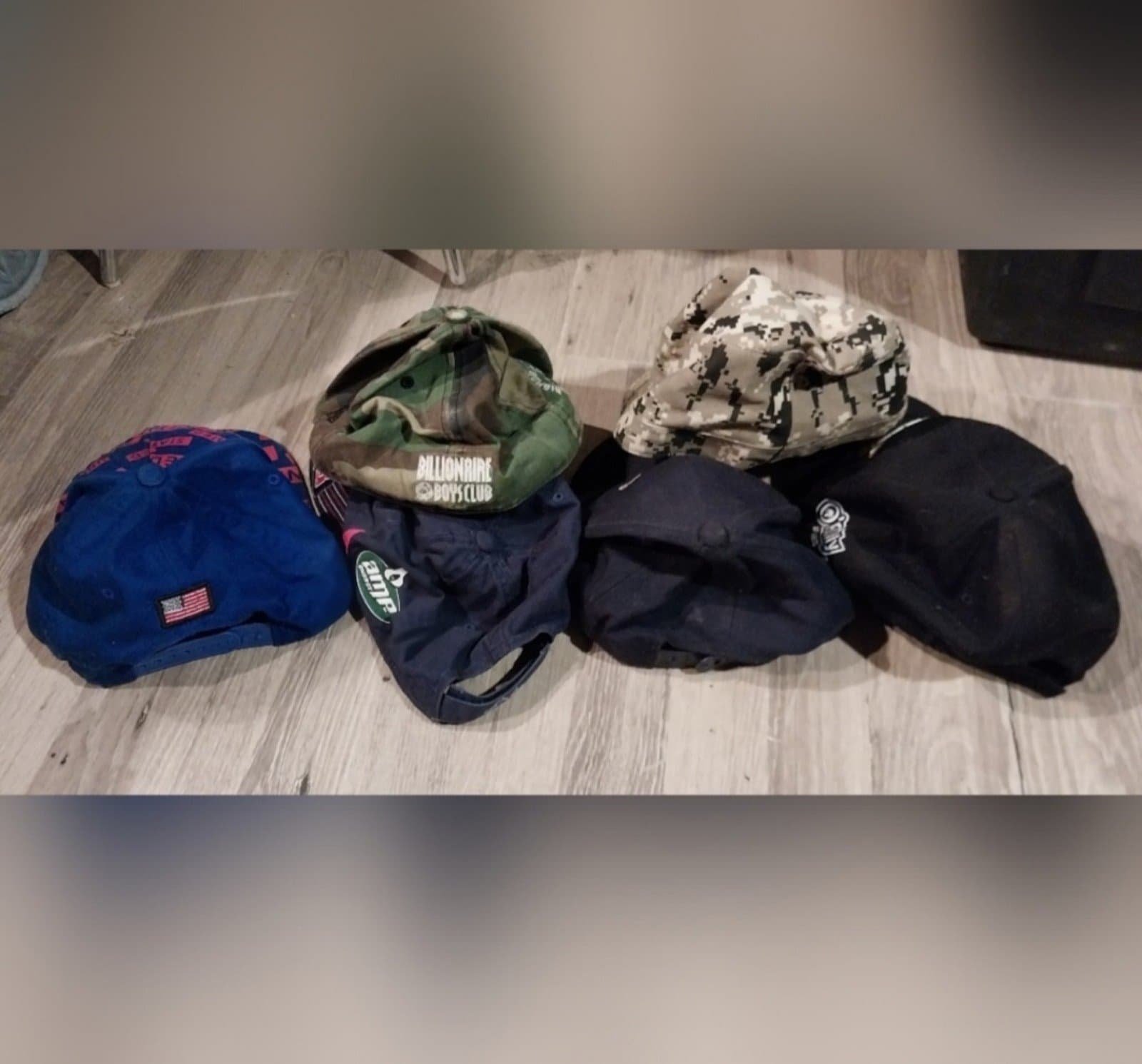 Assorted hats. MLB, NFL, Nascar, and others - Thumbnail 6