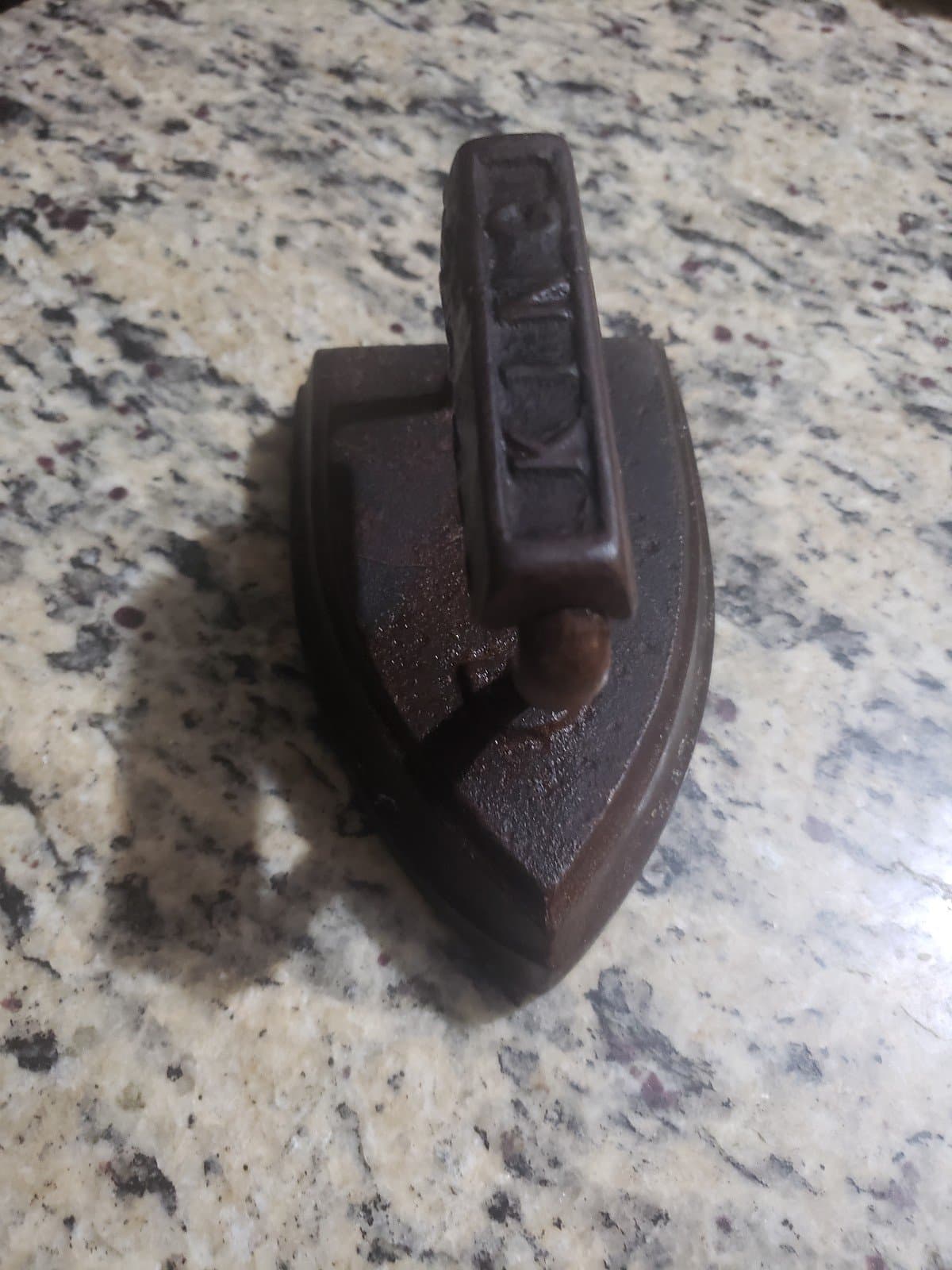 Vintage Antique King Iron #8 Cast Iron - Thumbnail 2