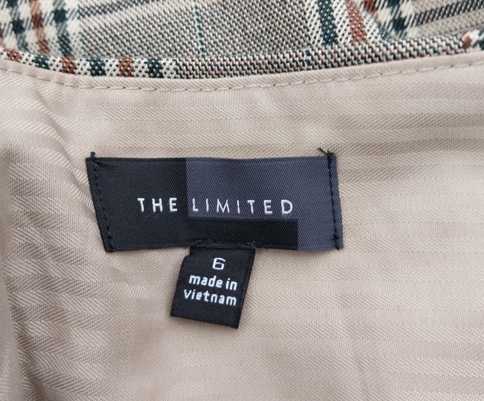 THE LIMITED GRAY PLAID PENCIL SKIRT STRETCH WITH ZIPPER BACK SIZE 6. KNEE LENGTH - Thumbnail 3